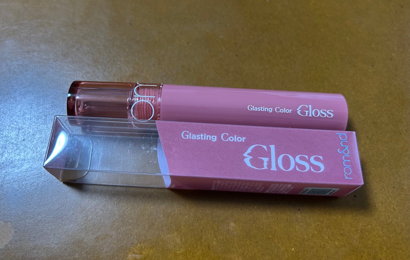 グラスティングカラーグロス/rom&nd/リップグロスを使ったクチコミ(1枚目)