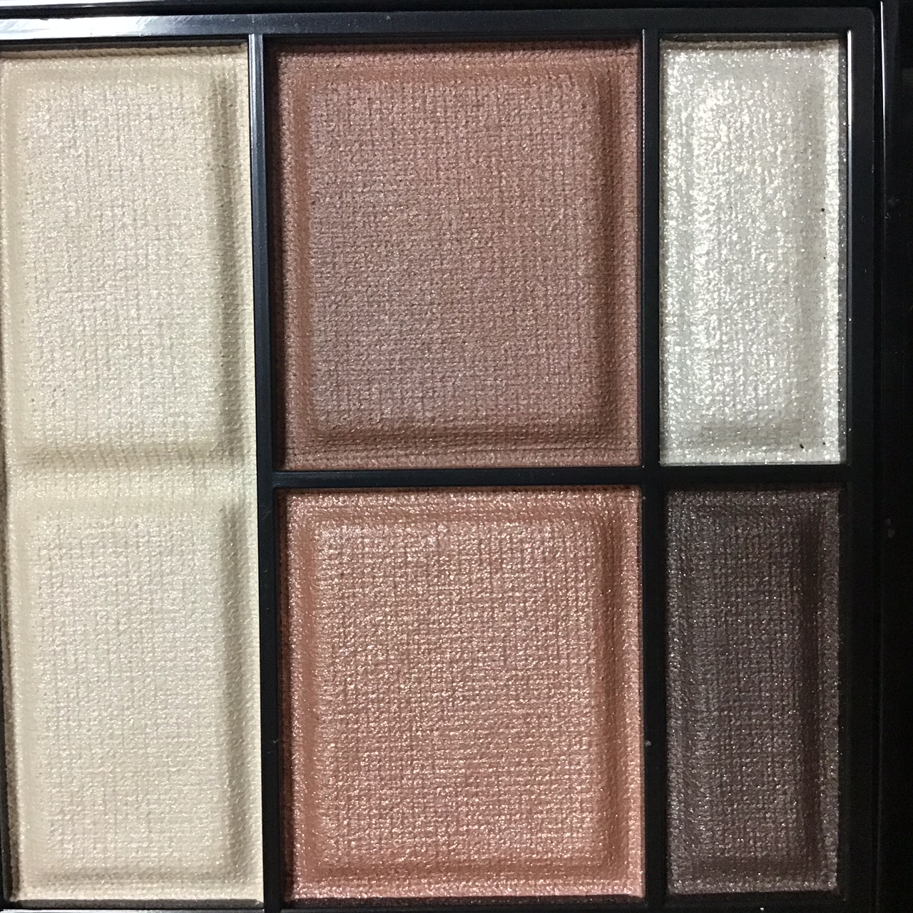 ワンダー スウィート アイシャドウ ソフトマット/リンメル ロンドン/アイシャドウパレットを使ったクチコミ（3枚目）