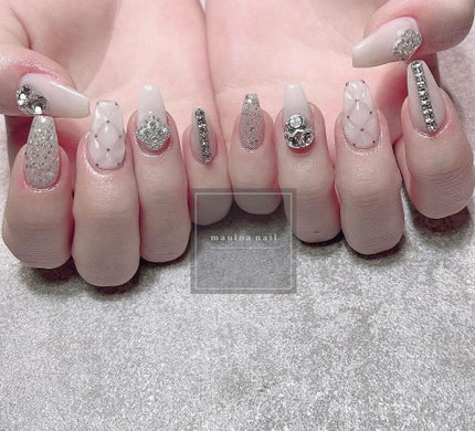 #ネイル,#雪の結晶ネイル,#キルティングネイル,#アートネイル,#冬ネイル,#スワロネイル,#ニュアンスネイル,#くすみカラーネイル,#スワロネイル,#ミラーネイル,#綺麗めネイル,#セルフネイル,#パールネイル,#ガラスフレンチネイル,#ホワイトネイル,#シンプルネイル,#シルバーネイル,#スノーネイルのネイルデザイン