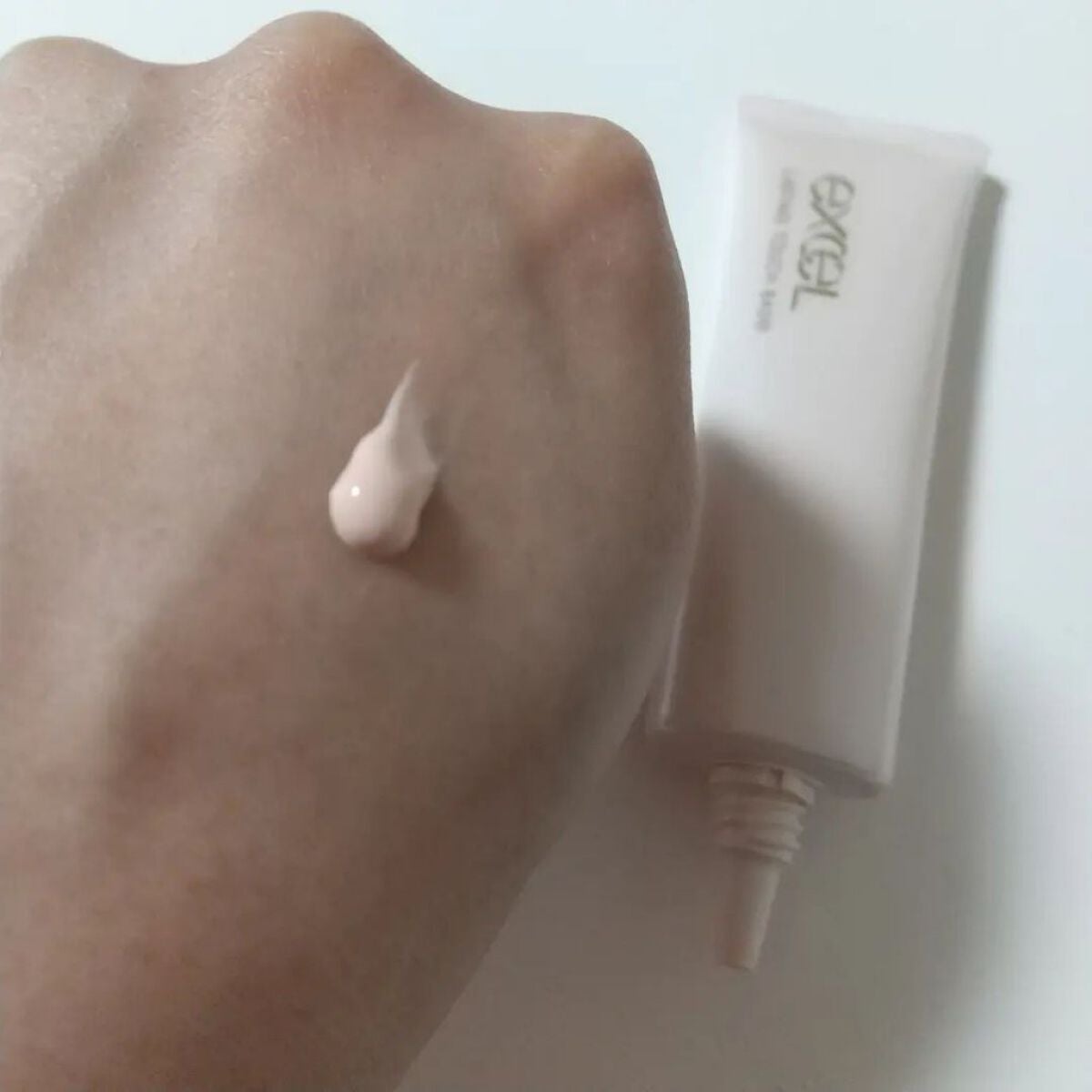 ラスティングタッチベース EM (エッセンスモイスト)/excel/化粧下地を使ったクチコミ(2枚目)