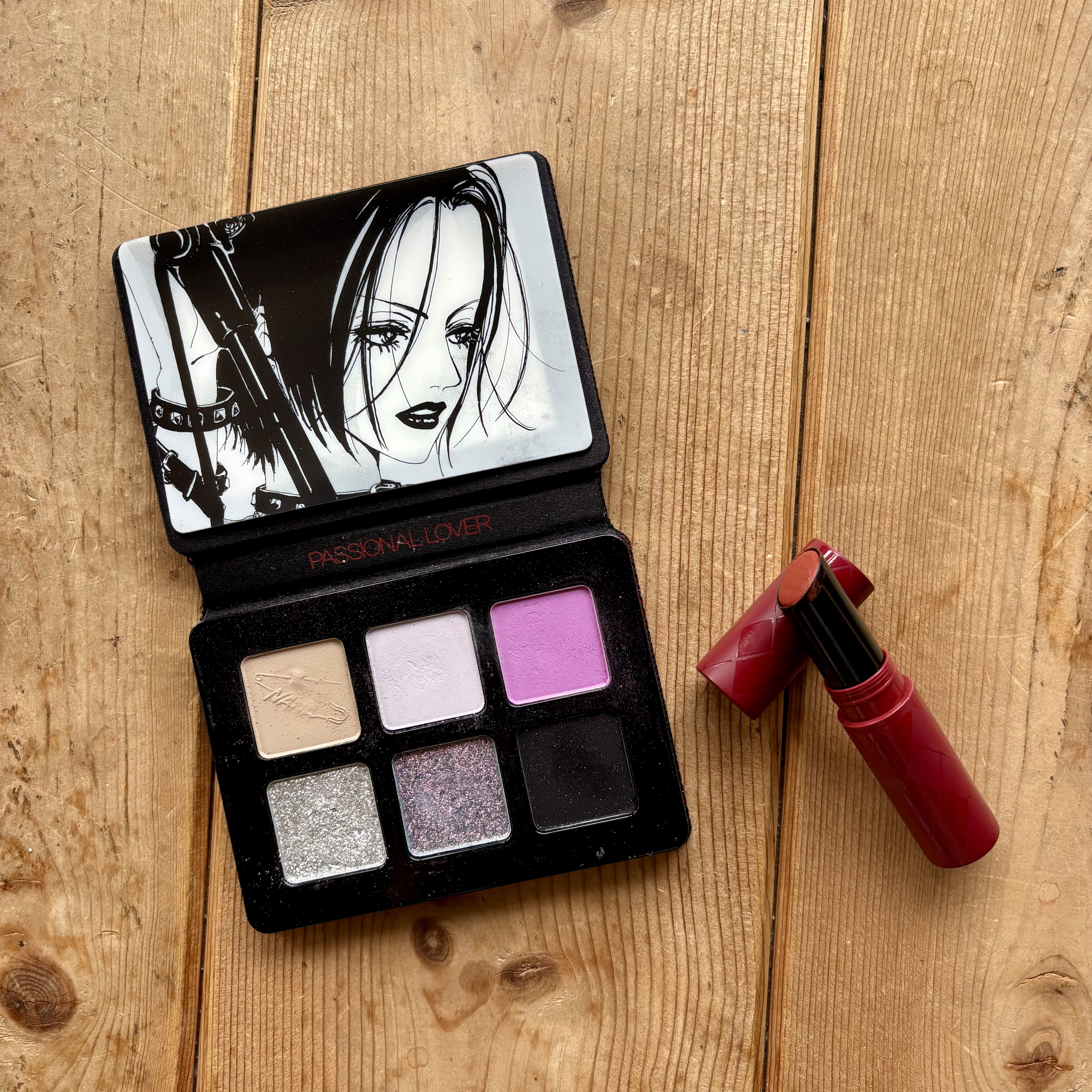 Passional Lover × NANA Mirror Eyeshadow Palette/PASSIONAL LOVER/アイシャドウパレットを使ったクチコミ（1枚目）