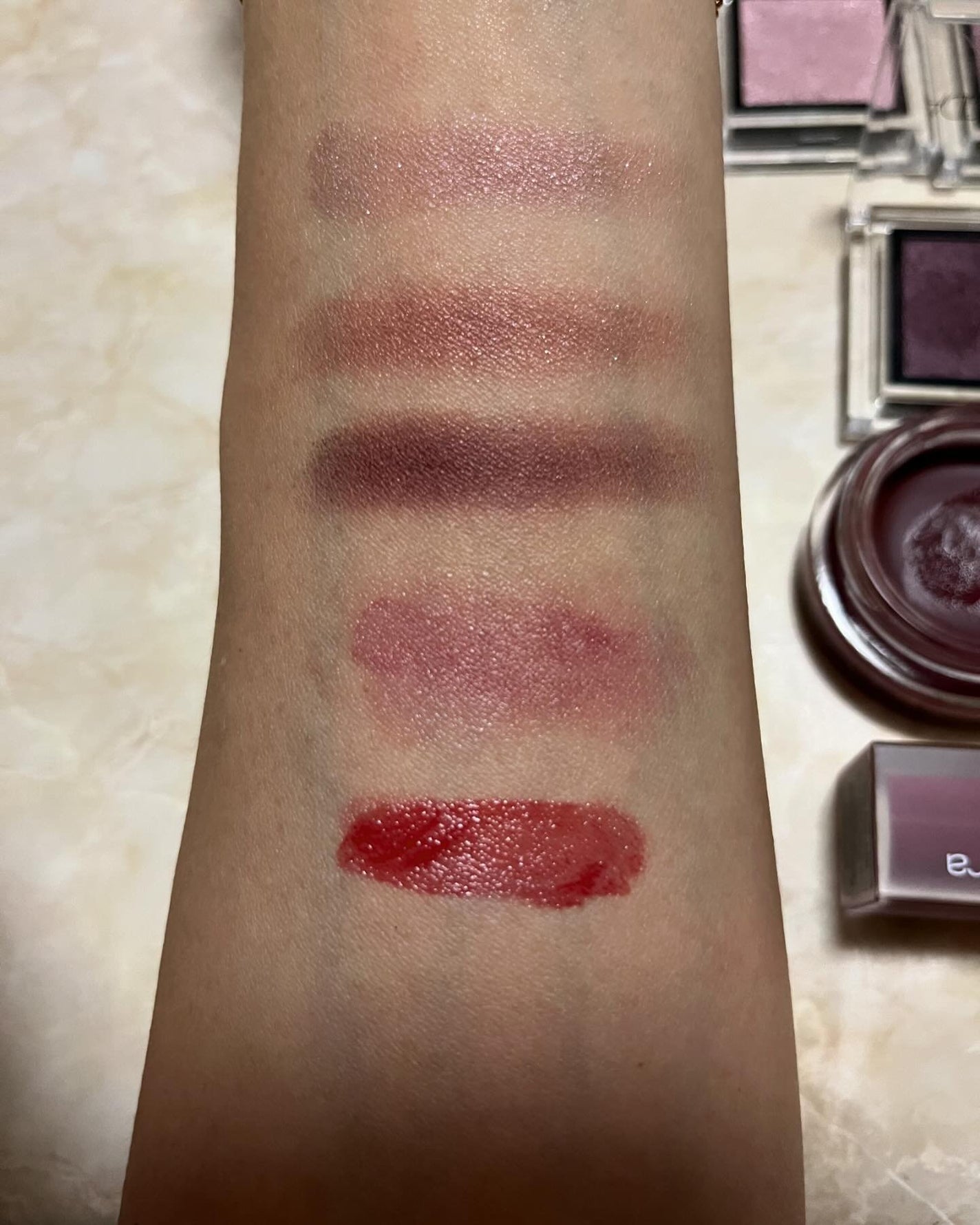 アディクション ザ アイシャドウ/ADDICTION/単色アイシャドウを使ったクチコミ(2枚目)