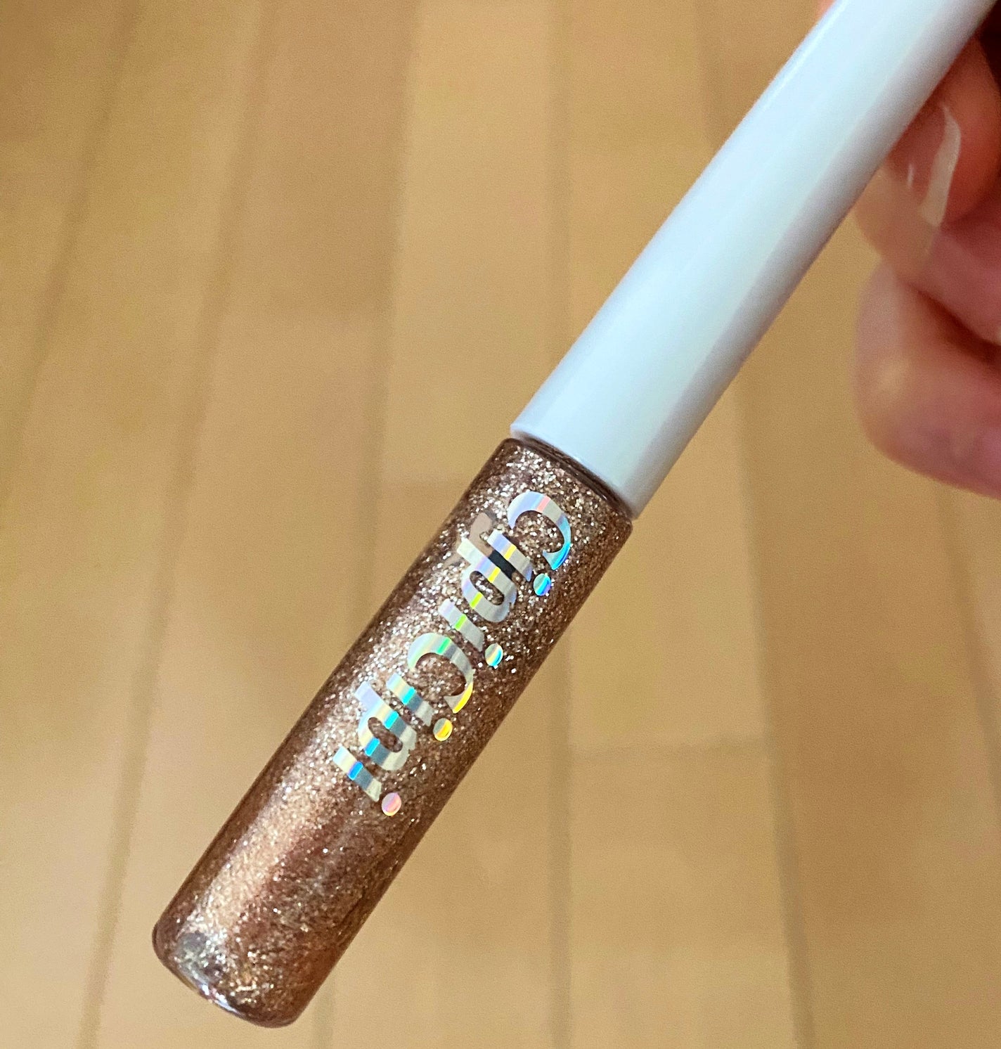 グリッター イルミネーションライナー R/CipiCipi/リキッドアイライナーを使ったクチコミ(1枚目)