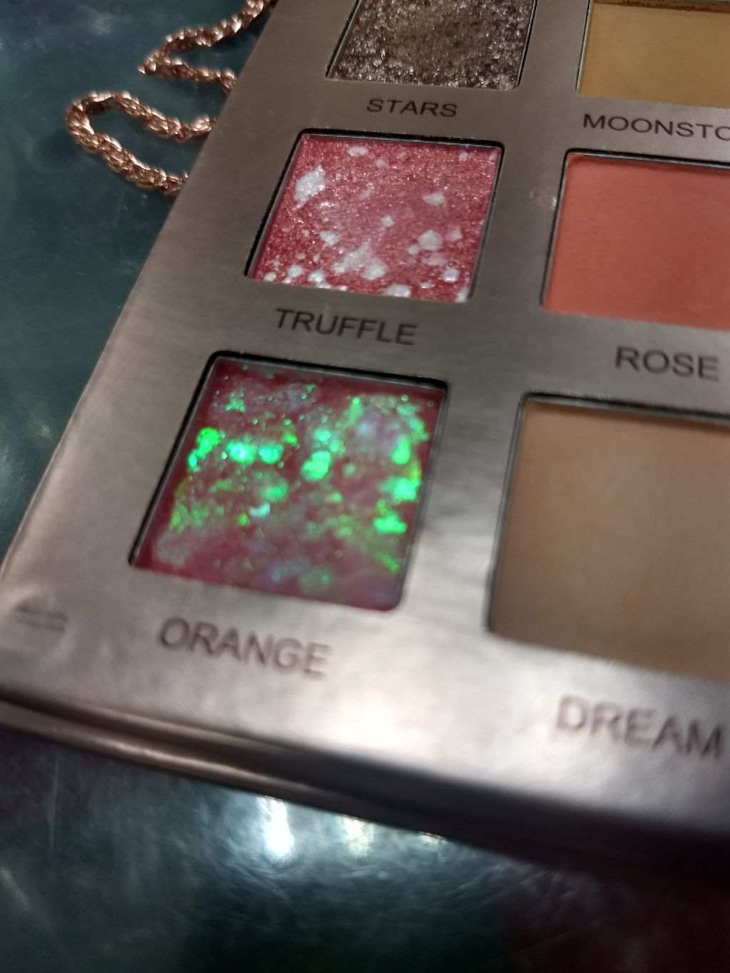 シンデレラのクリスタルアイシャドウパレット/HOJO/アイシャドウパレットを使ったクチコミ(3枚目)