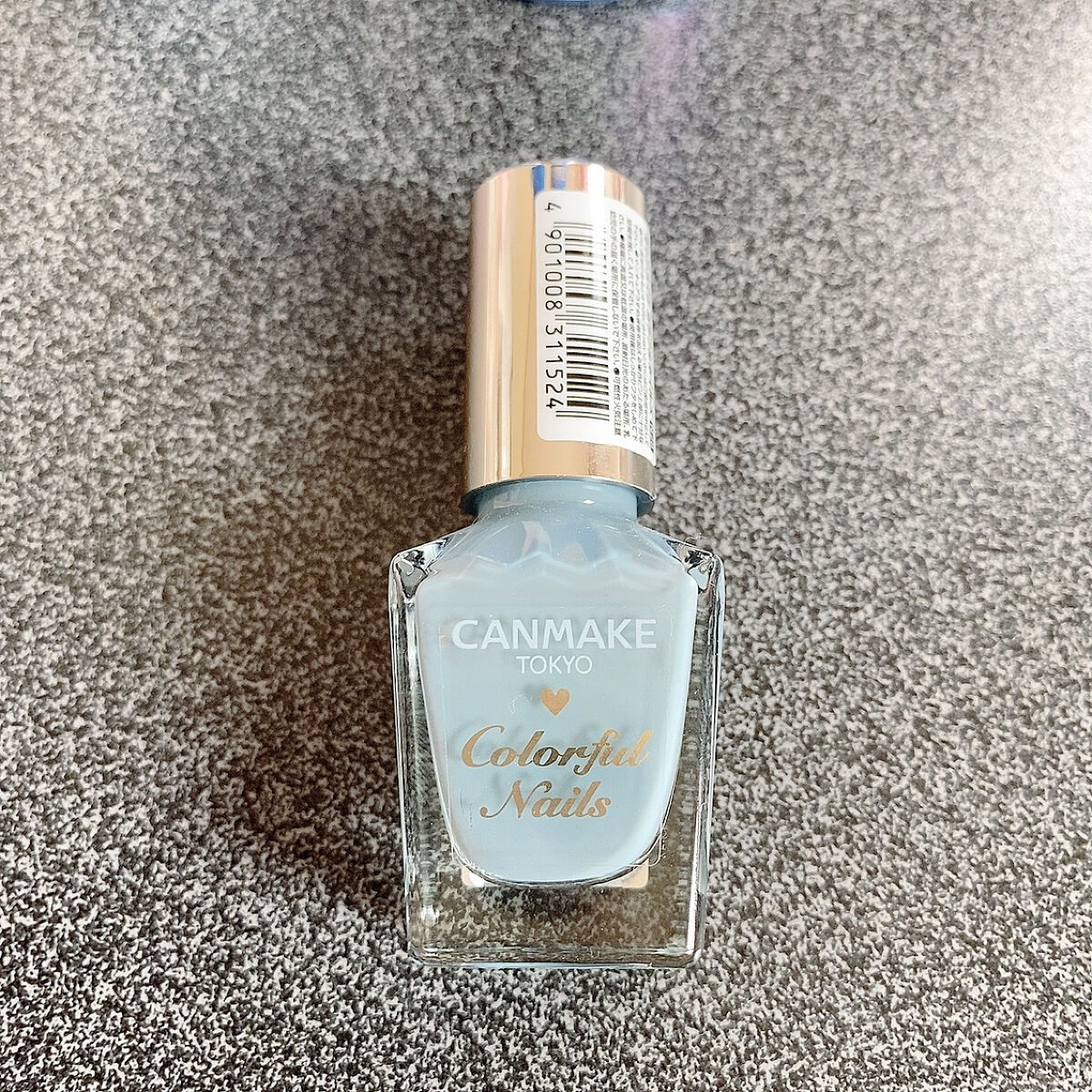 キャンメイク　カラフルネイルズ　N28　スモーキーアクア


プチプラだし色展開もかわいい！
なんだけど、、、、、

うまく塗れない。

多分私が下手なだけなんだけど💔



薄く塗るとムラになるし厚く塗りすぎると多分乾くまでかなり時間か
