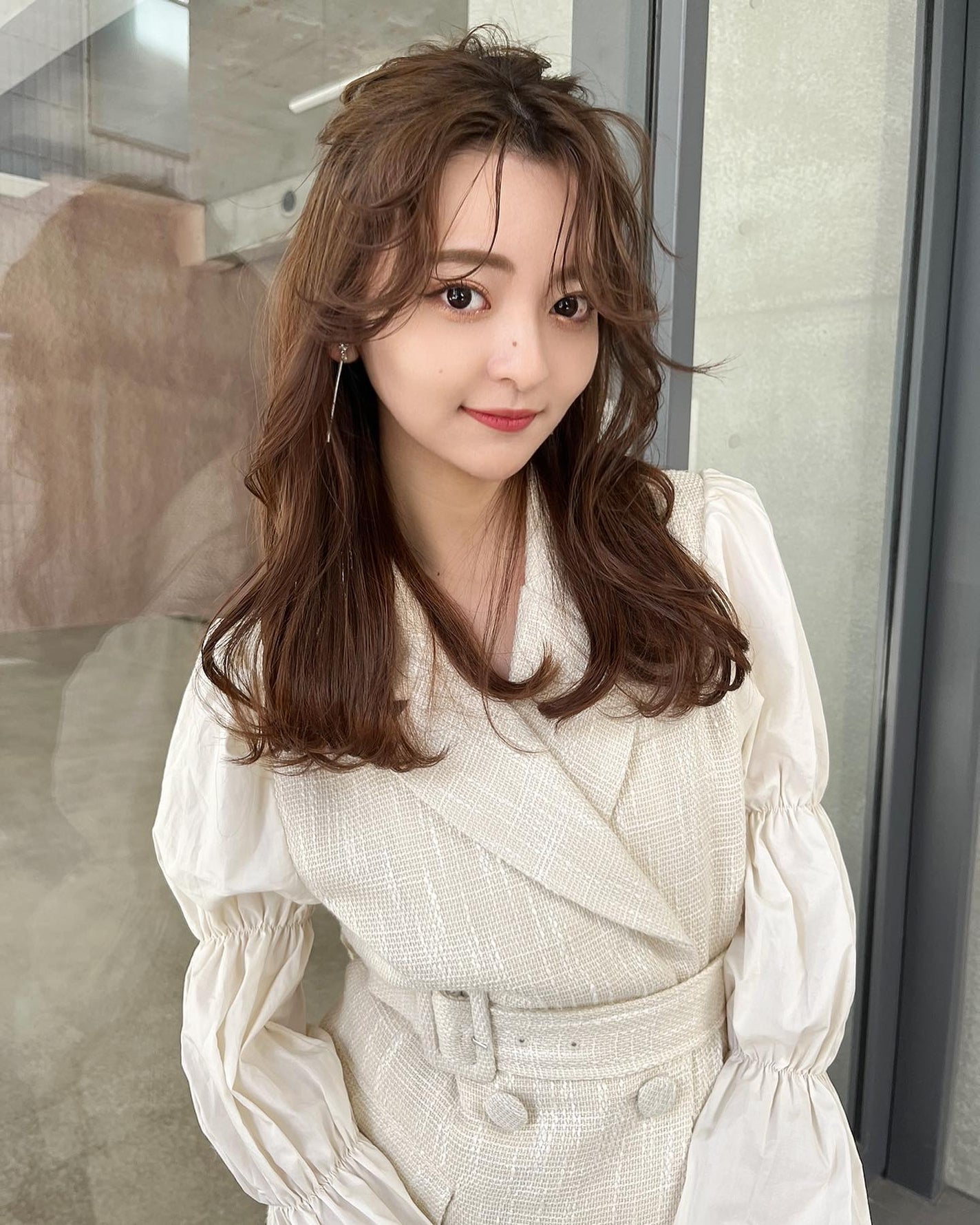 HARUNA on LIPS 「前髪を遊ばせた、ゆるっとハーフアップ✨.2wayにできる前髪の..」(3枚目)