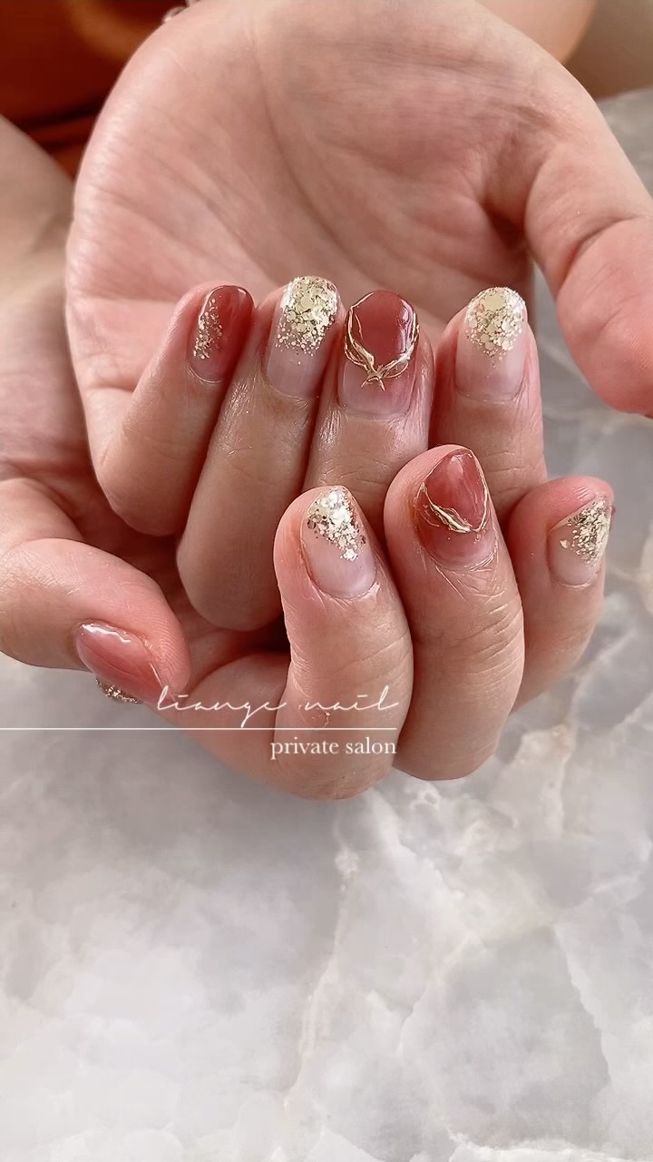 #ネイル,#夏ネイル,#大人ニュアンスネイル,#ニュアンスネイル,#ジェルネイル,#ミラーネイル,#秋ネイル,＃アクセサリーネイルのネイルデザイン