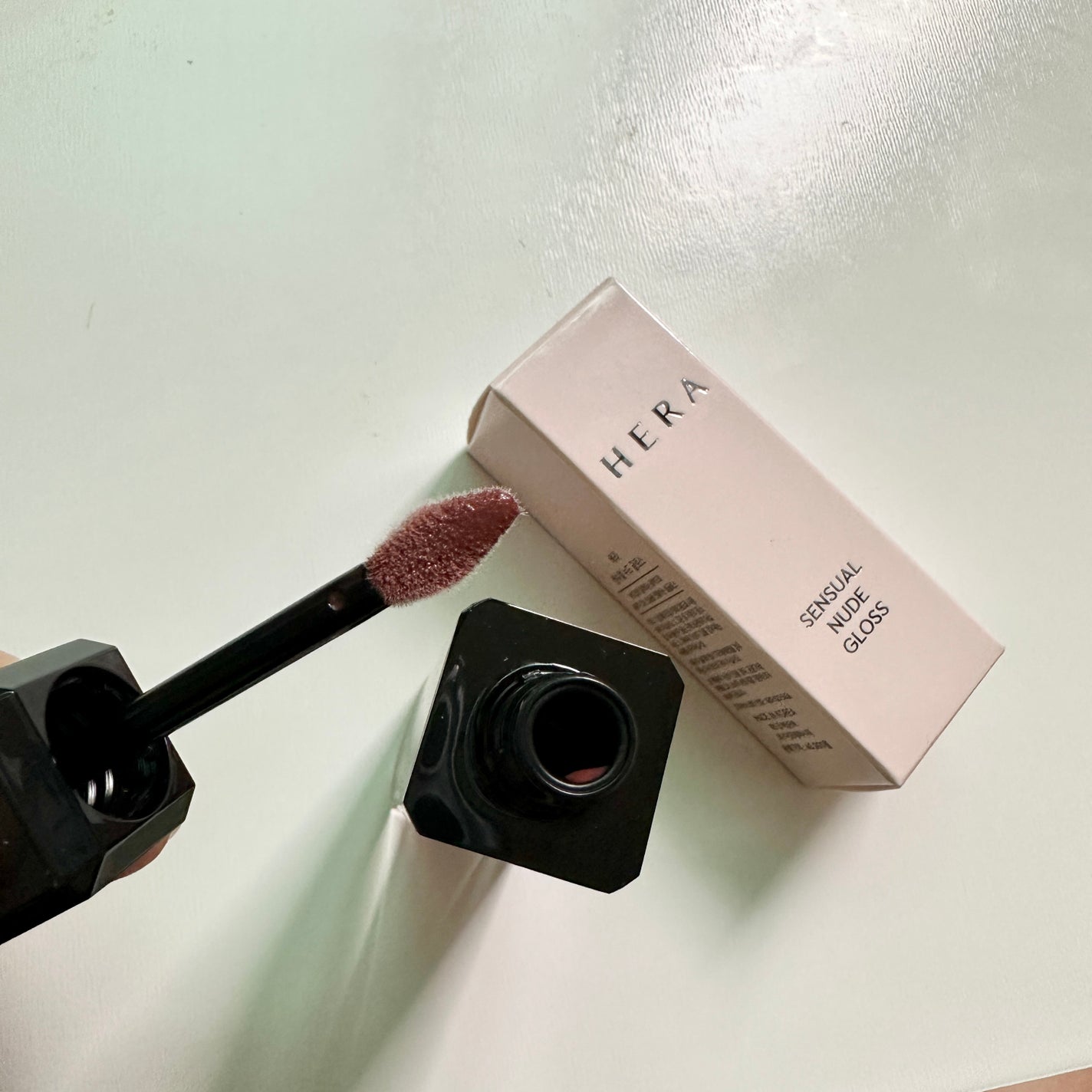センシュアルヌードグロス/HERA/リップグロスを使ったクチコミ(2枚目)