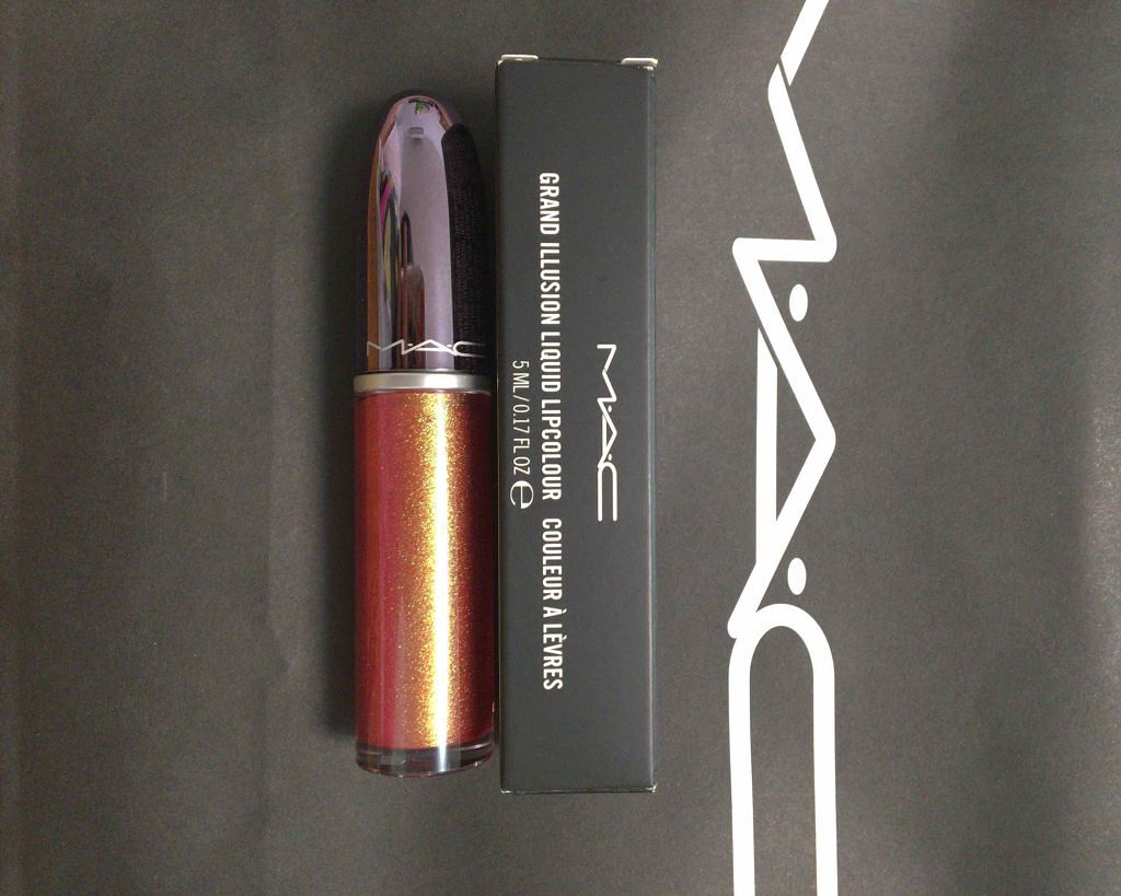 グランドイリュージョン リキッド リップカラー/M・A・C/リップグロスを使ったクチコミ(1枚目)