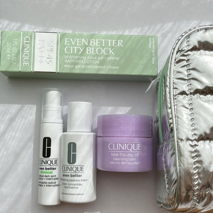 Haruka on LIPS 「クリニークのクリスマスコフレはミラーボールのようなハッピームー..」(4枚目)