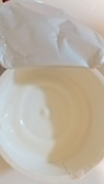 日本ルナ Isey SKYRのクチコミ「日本ルナ Isey SKYR
アイスランド発祥のイーセイスキル。
厳密にはチーズの一種らしい.....」(2枚目)