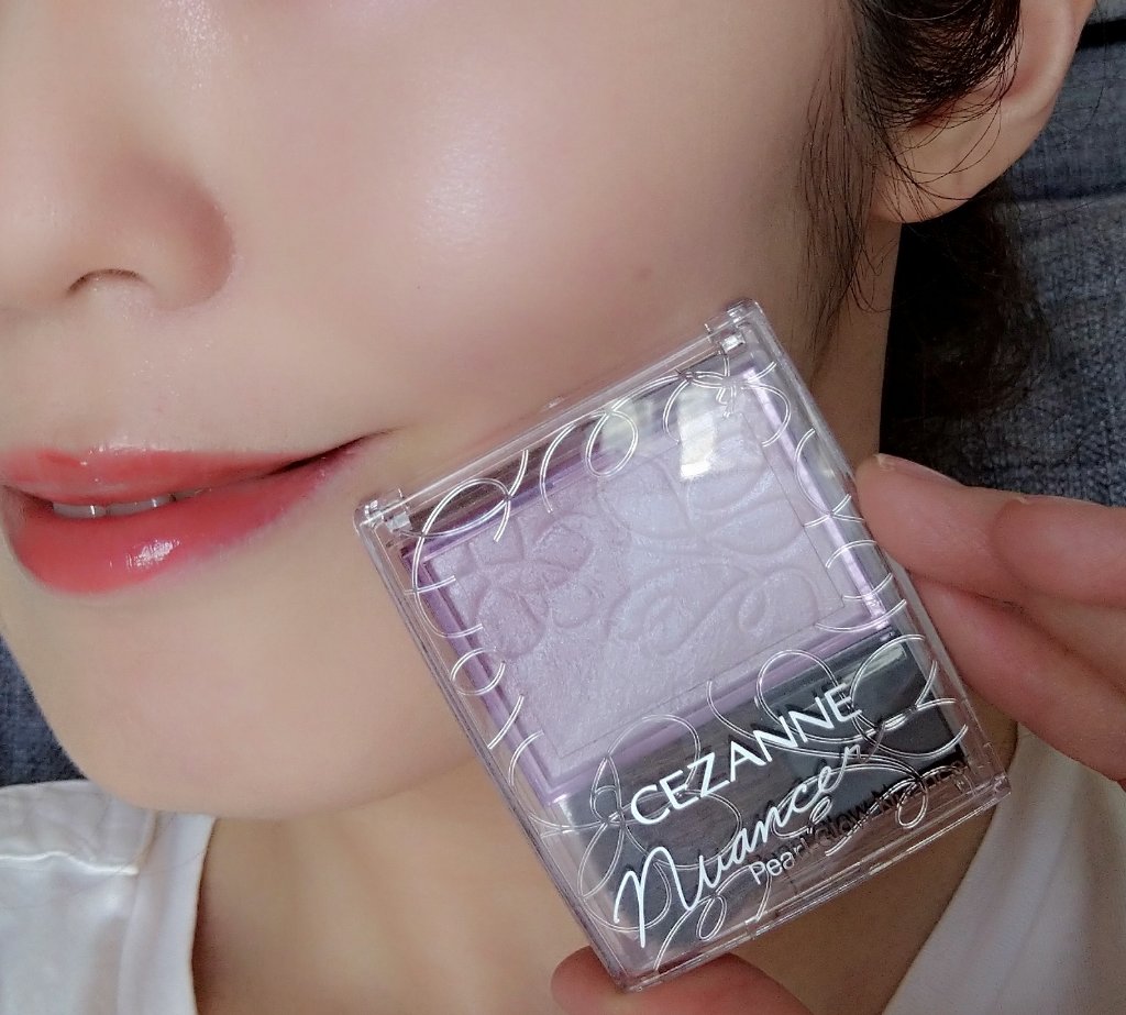 パールグロウニュアンサー/CEZANNE/パウダーハイライトを使ったクチコミ（1枚目）