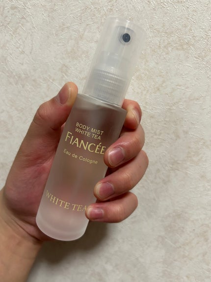 ボディミスト ホワイトティーの香り/フィアンセ/香水を使ったクチコミ(3枚目)