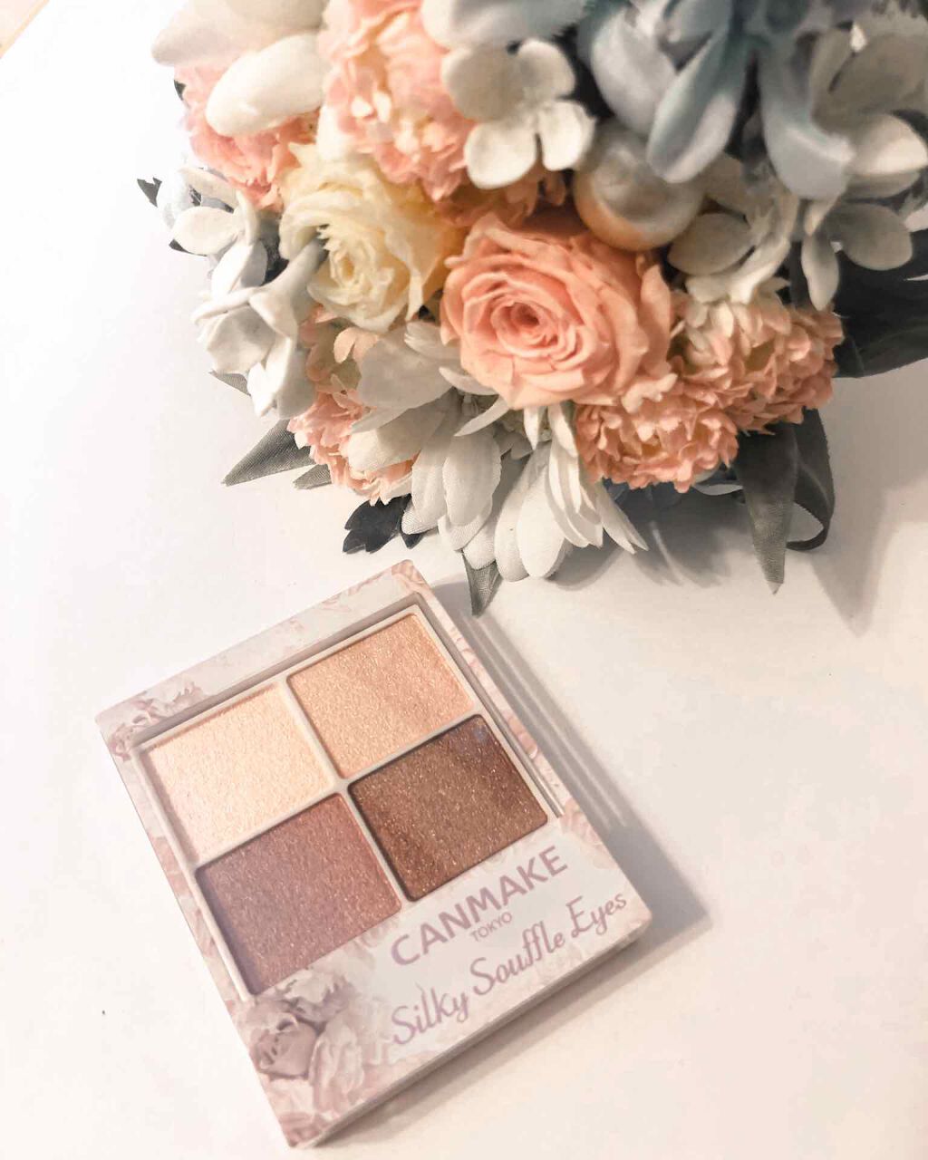 #CANMAKE の #シルキースフレアイズ

2番の #ローズセピア にしました。

久しぶりにめっちゃ欲しい！って
ときめいたアイシャドウ❤️

デパコスに負けないくらいの
本当にシルキーな細かいシャドーで
肌馴染みが抜群✨

これから