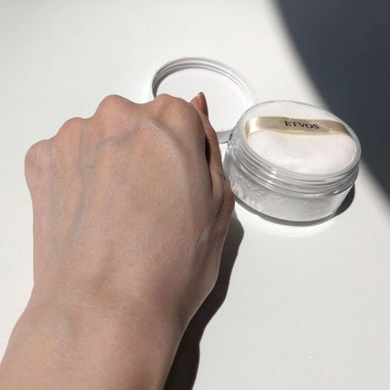 ミネラルUVボディパウダー/エトヴォス/ボディパウダーを使ったクチコミ(4枚目)