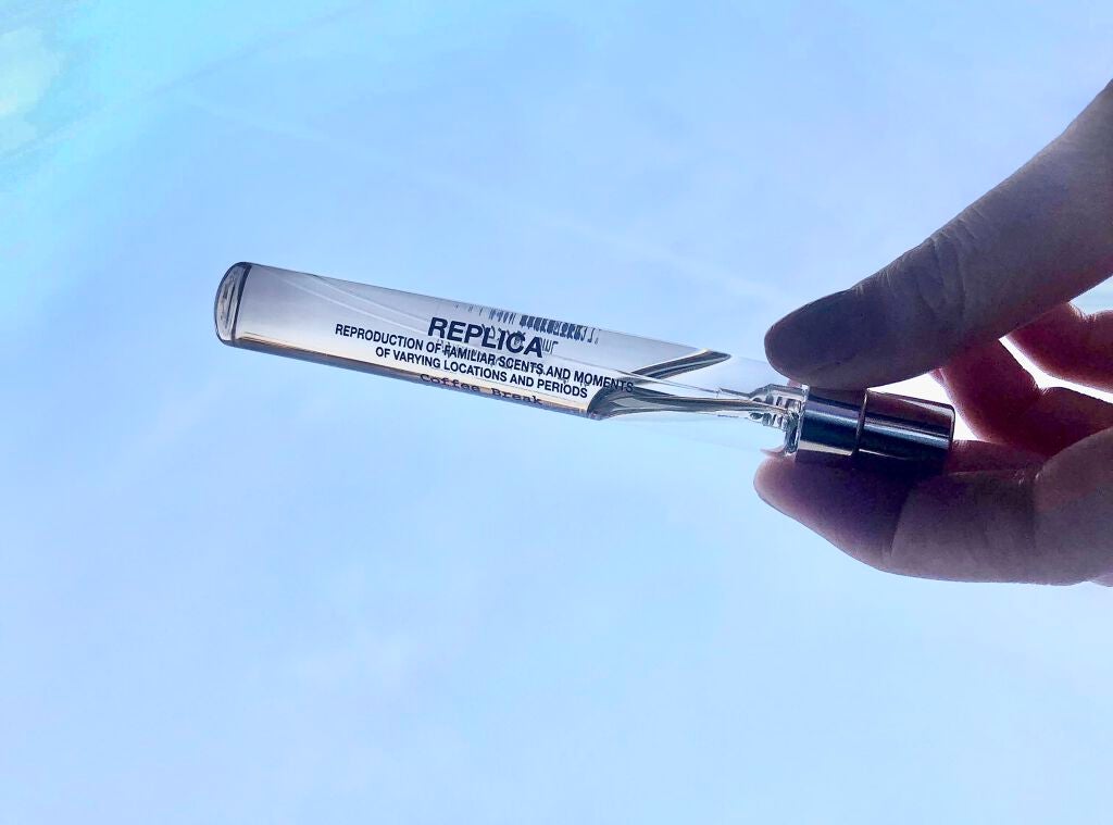 レプリカ オードトワレ ウィスパー イン ザ ライブラリー 10ml