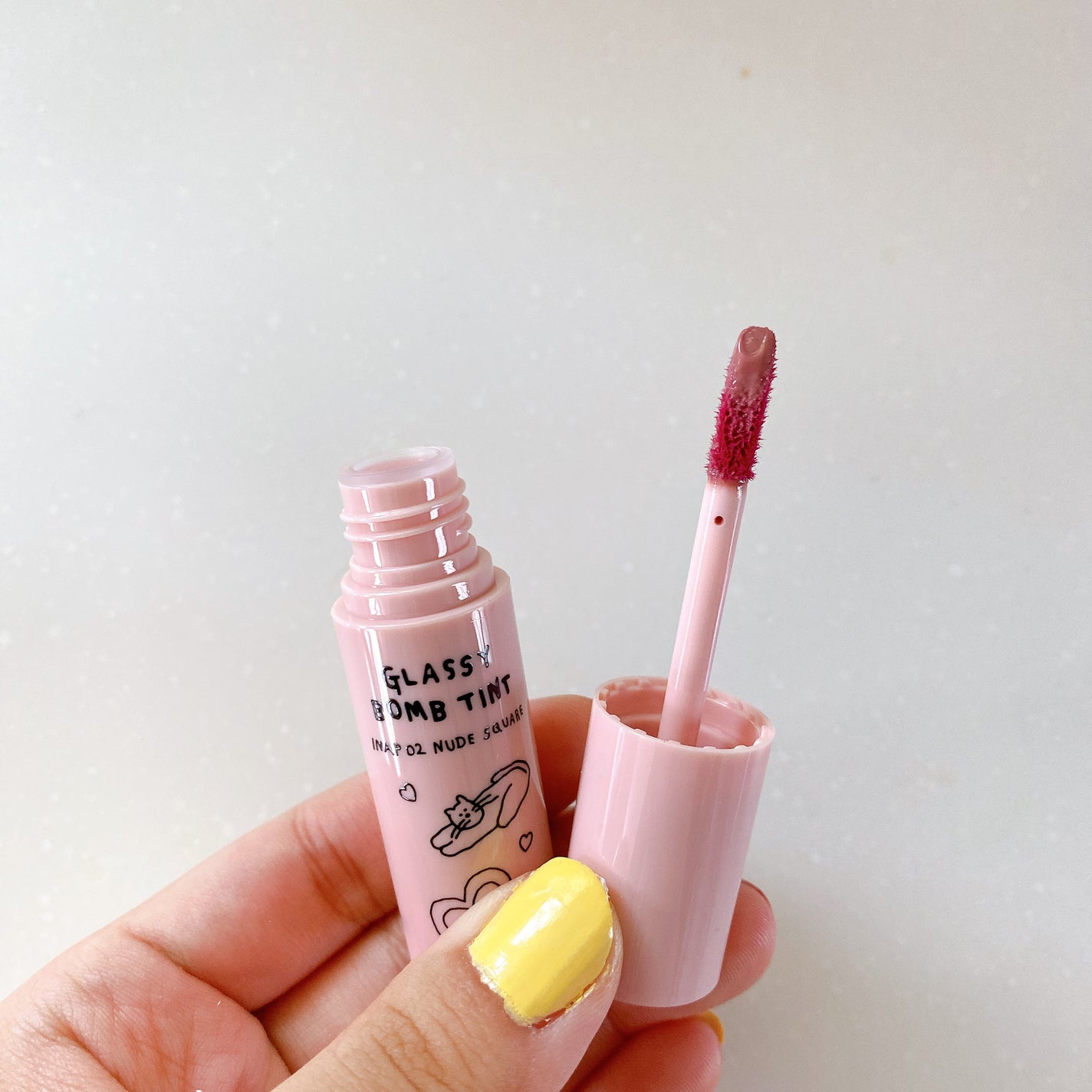 グラッシーボムティント/&nd by rom&nd/リップティントを使ったクチコミ(4枚目)