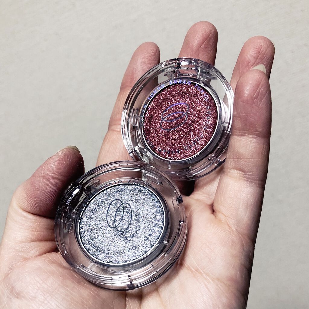 マルチグリッターカラー 15 UCHU（ウチュウ）/ENBAN TOKYO/単色アイシャドウを使ったクチコミ（1枚目）
