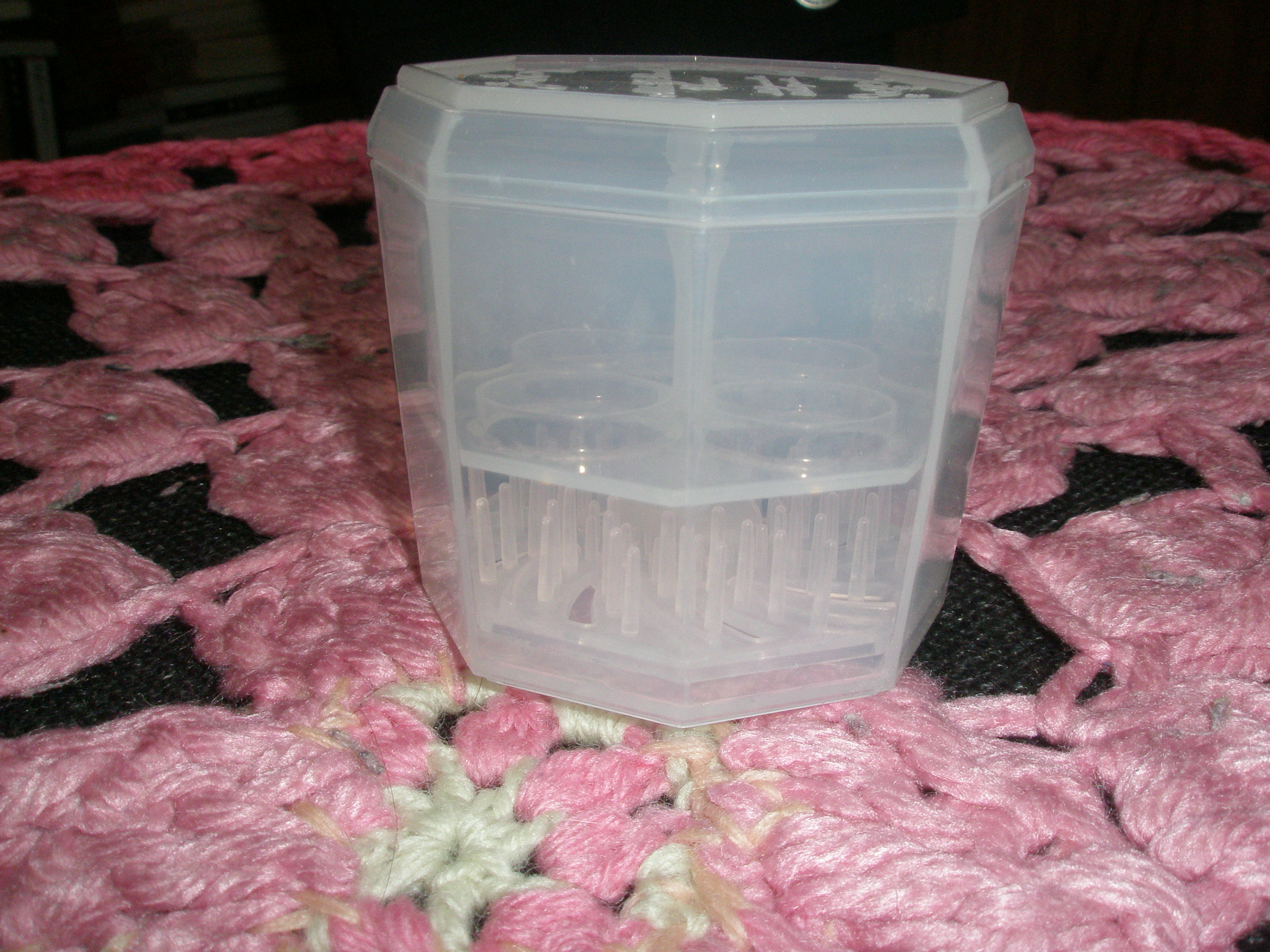 メイクブラシクリーナー/DAISO/その他化粧小物を使ったクチコミ（3枚目）