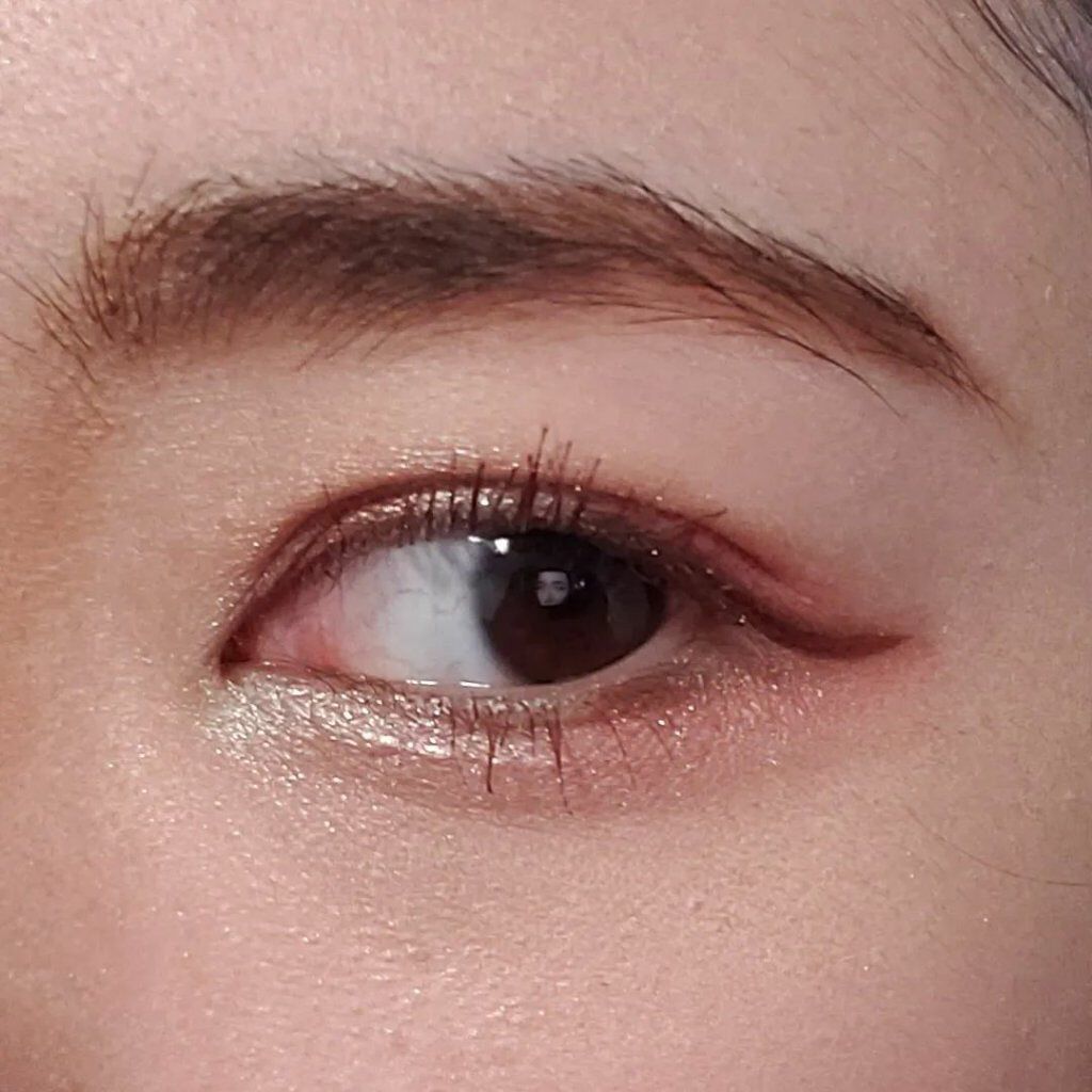 ハードワイヤードアイシャドー/NARS/単色アイシャドウを使ったクチコミ（3枚目）