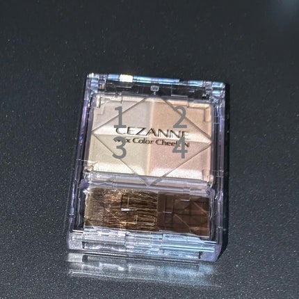 CEZANNE ミックスカラーチークNのクチコミ「CEZANNEミックスカラーチークN10ペールハイライト
 
上品なツヤが作れるハイライトつけ.....」(2枚目)