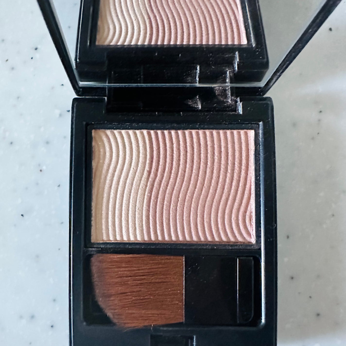 ミネラルプレストチーク/エトヴォス/パウダーチークを使ったクチコミ(2枚目)