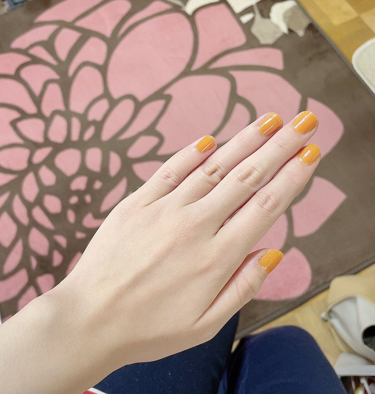 オレンジ🧡担当さん必見👀

推し活はかどるオレンジネイル💅

パラドゥミニネイル OR03 サンストーン
商品入れ替えの前に迷った末購入した色味✨
オレンジに細かいラメ入りでとってもかわいいんです♡
色が鮮やかなので休日の推し活や、差