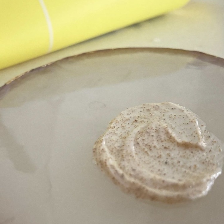 毛穴丸洗いスクラブ洗顔/ケアナボーテ/洗顔フォームを使ったクチコミ（3枚目）