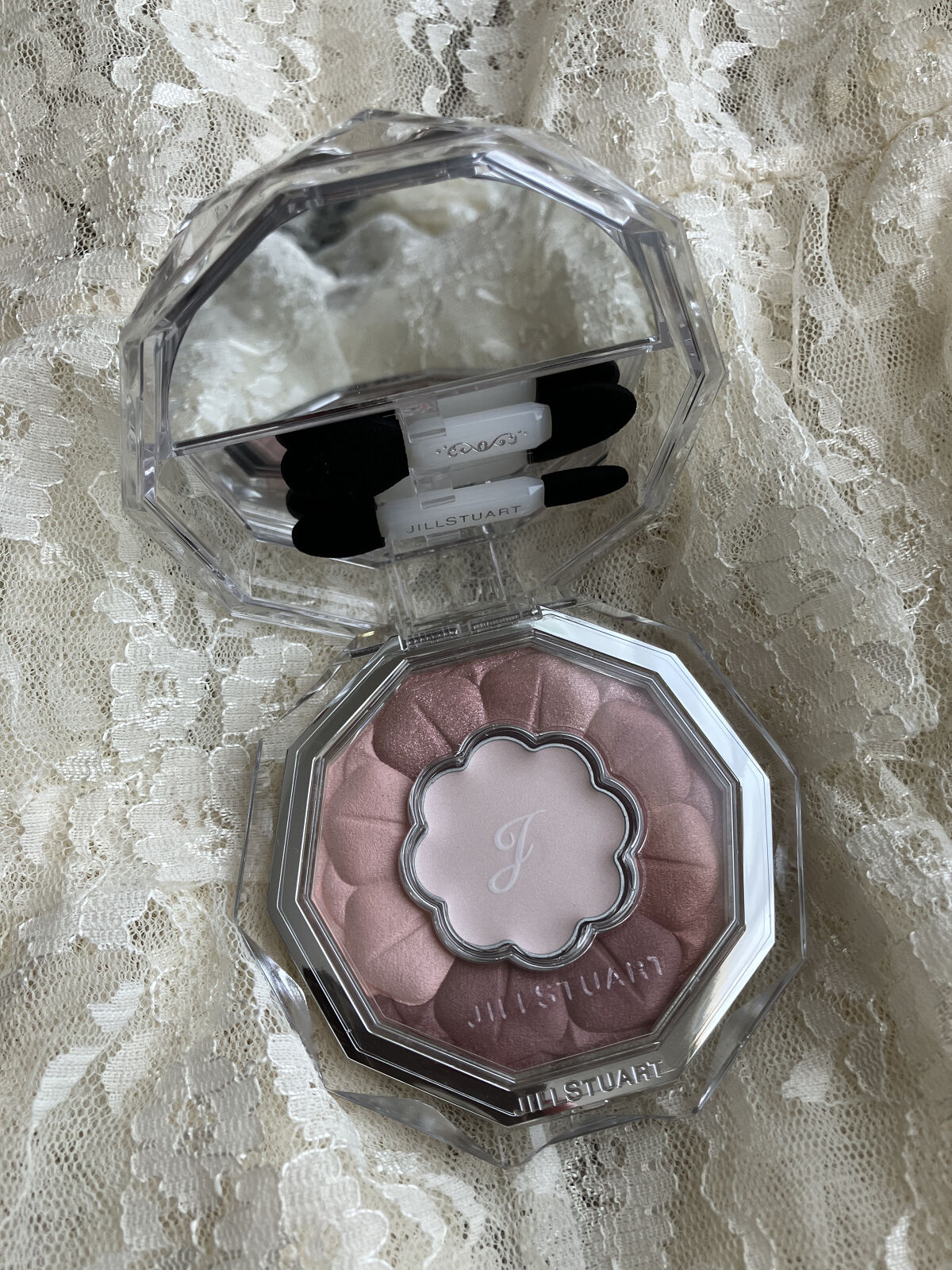 ジルスチュアート ブルームクチュール アイズ/JILL STUART/アイシャドウパレットを使ったクチコミ（3枚目）