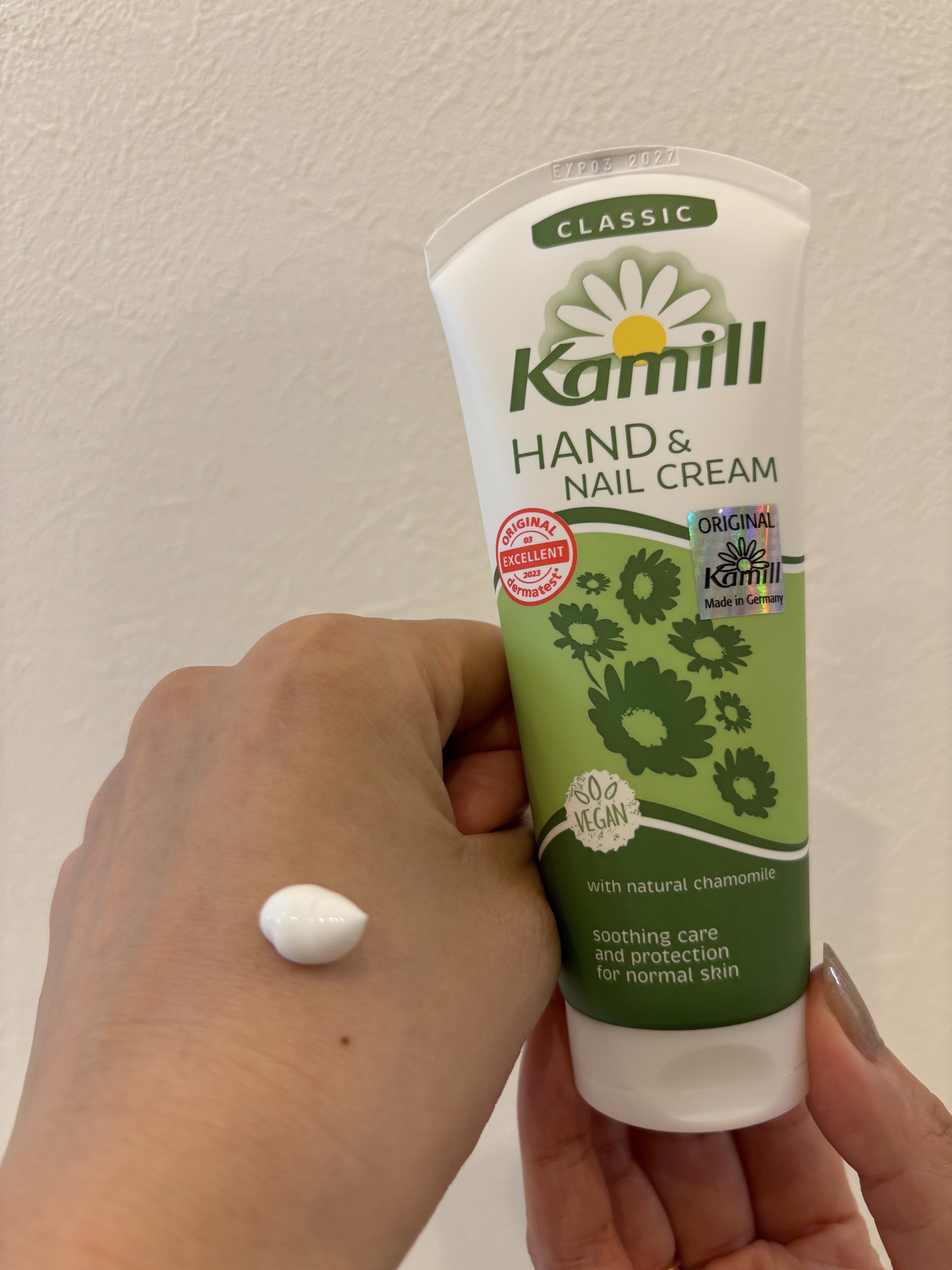 ハンド＆ネイルクリーム クラシック 3OML ミニ/カミール/ハンドクリームを使ったクチコミ（2枚目）