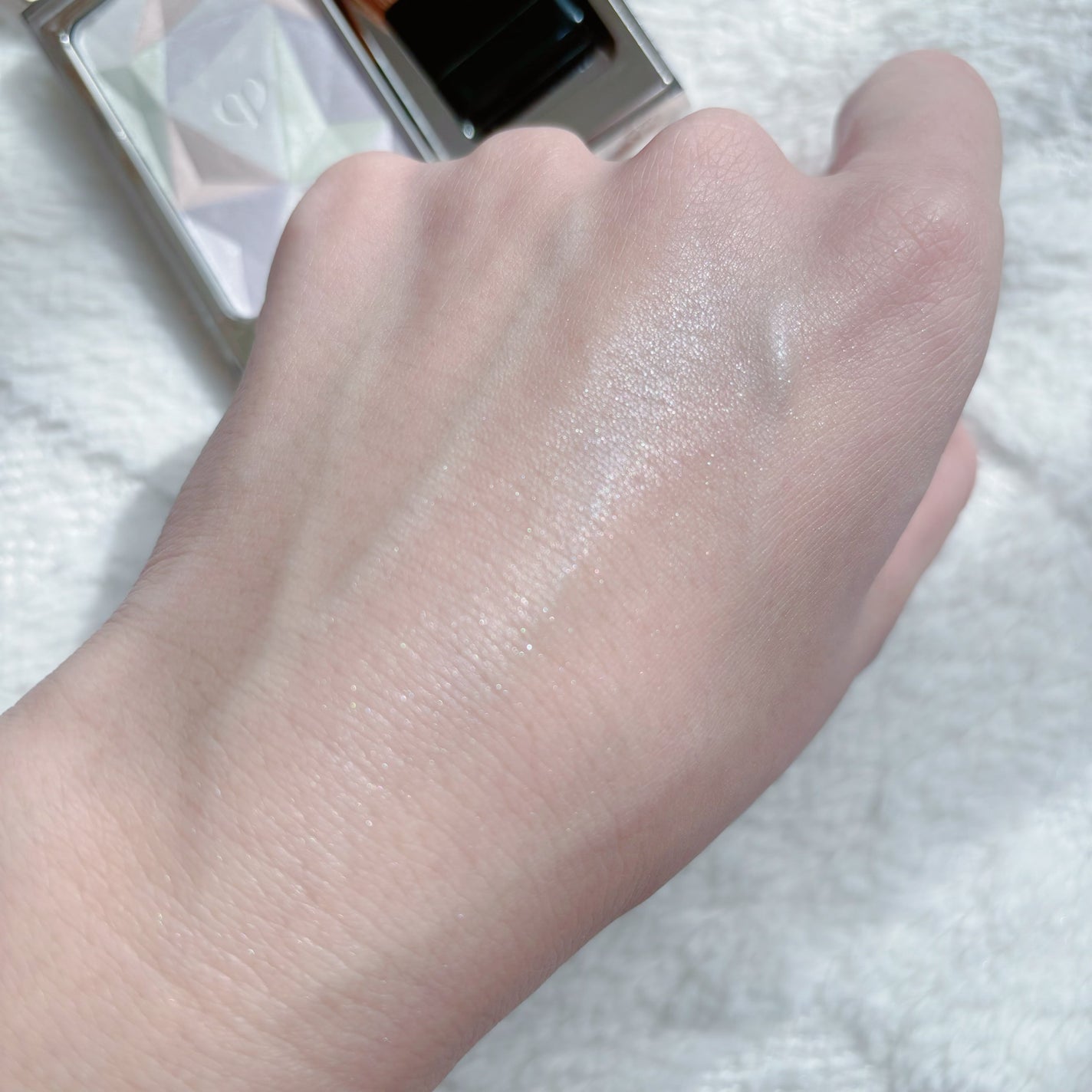 ル・レオスールデクラ /クレ・ド・ポー ボーテ/パウダーハイライトを使ったクチコミ(2枚目)