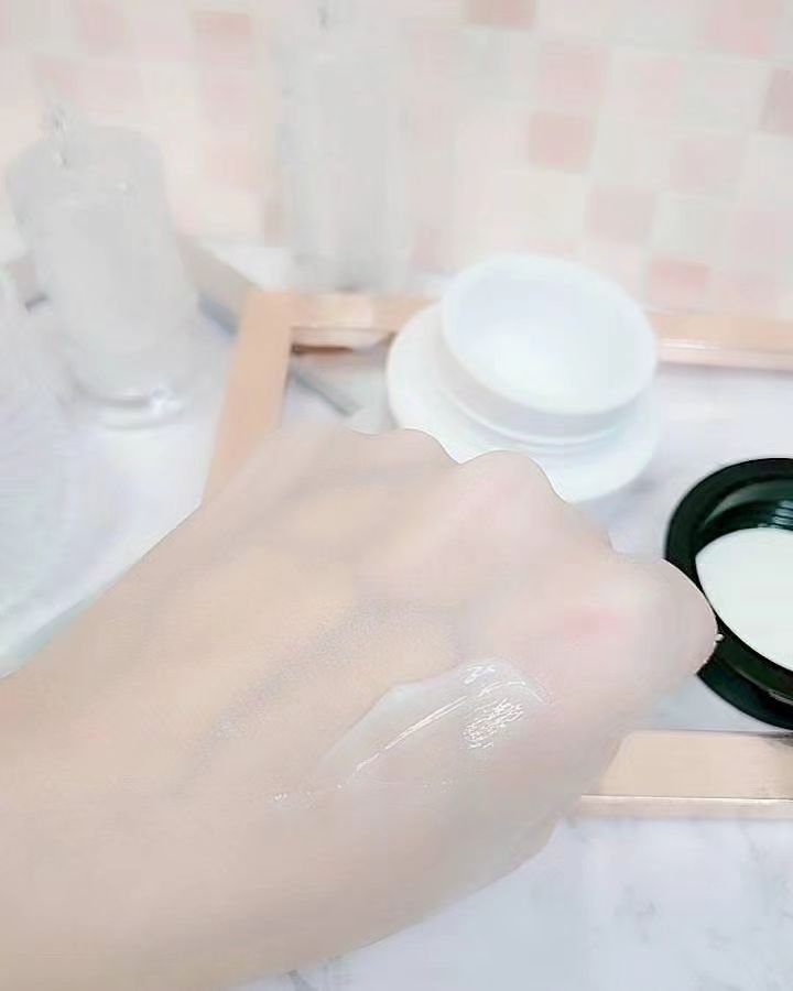 ザトゥルークリームモイスチャライジングバーム/belif/フェイスクリームを使ったクチコミ（3枚目）