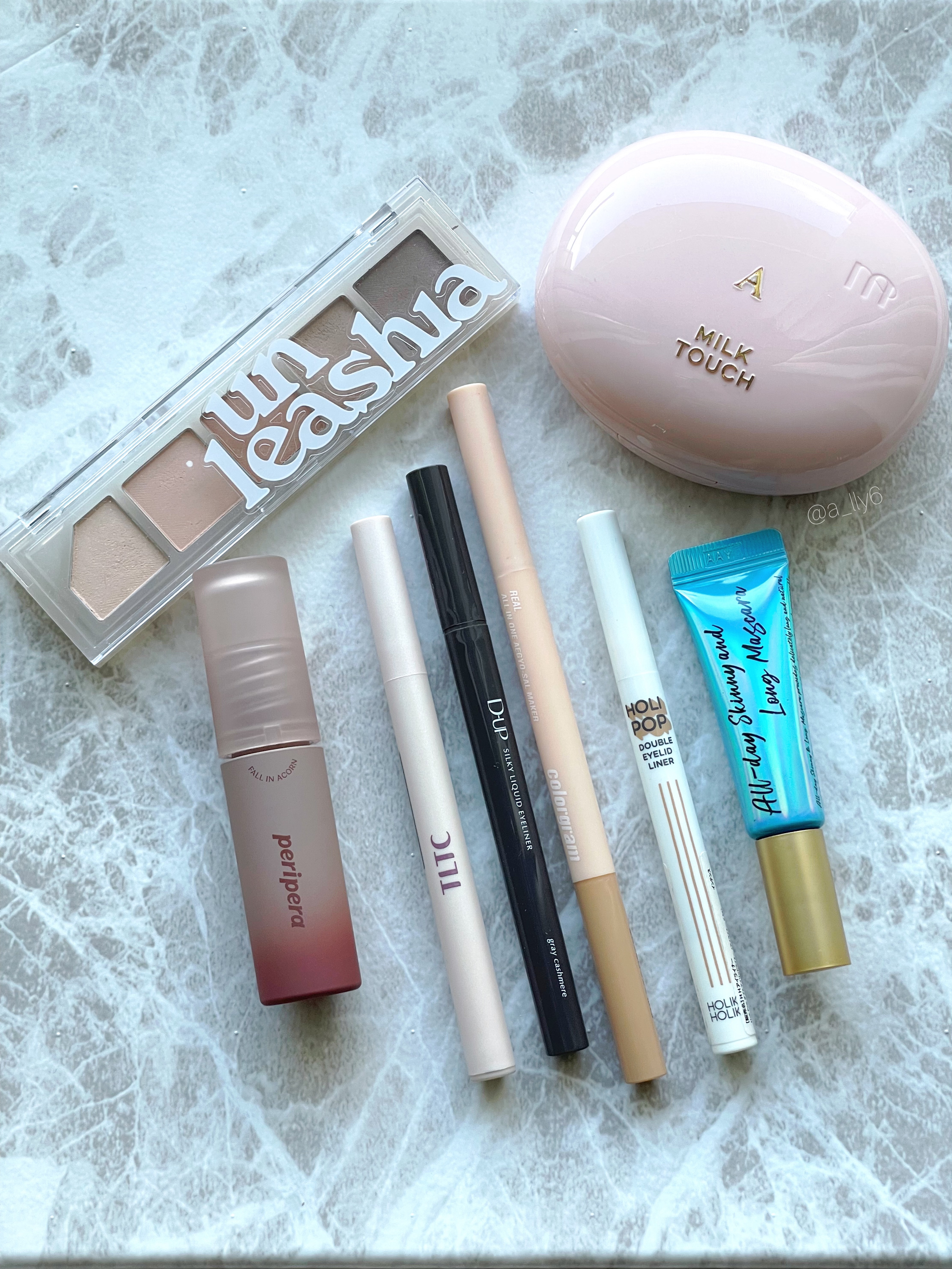 ムードシャワーアイパレット No.1 バニラシャワー/unleashia/アイシャドウパレットを使ったクチコミ（2枚目）