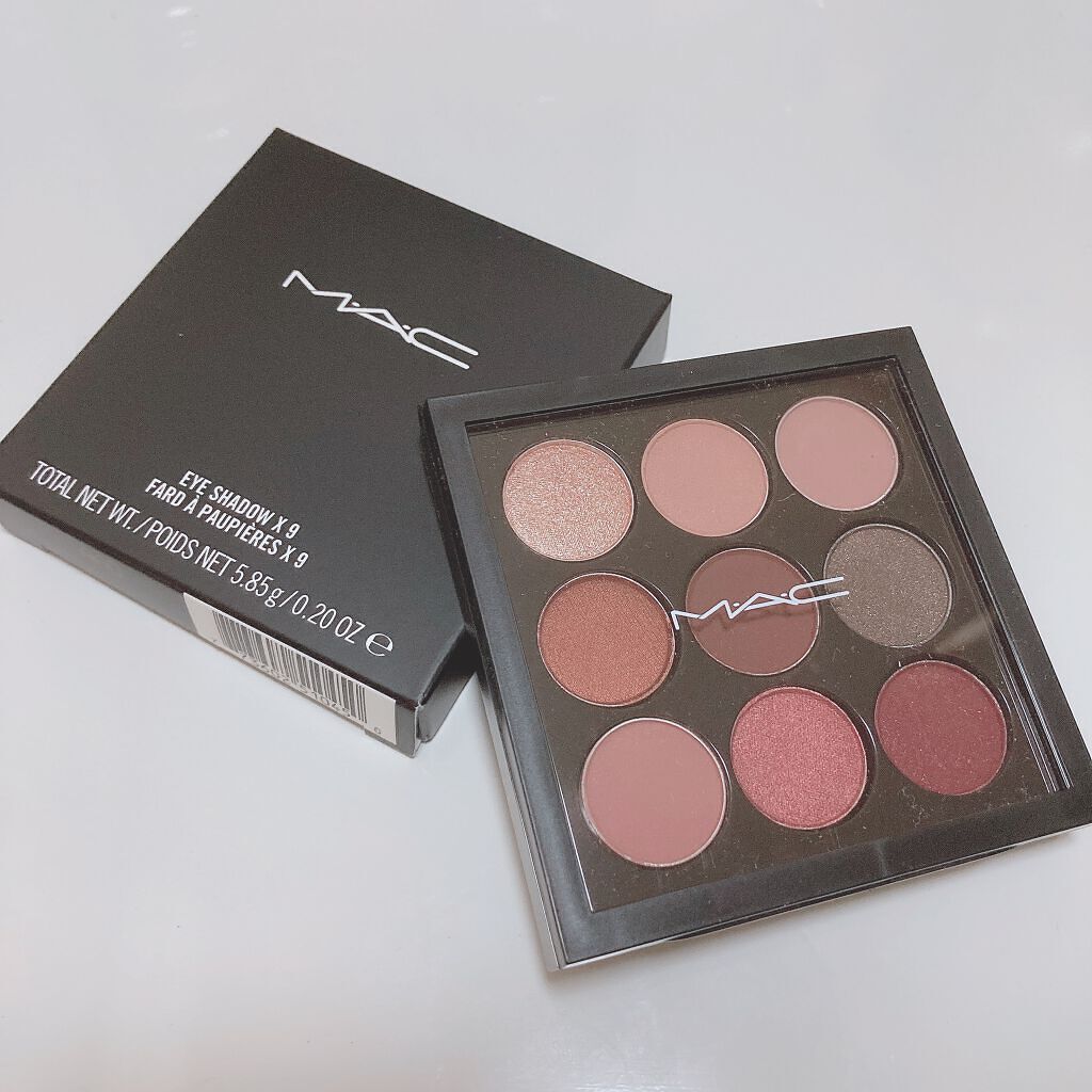 お友達からいただきました！

リップはマットタイプ
乾燥しにくいし、落ちにくい！
その上からリップモンスター重ね塗りしたら
優勝だった！

アイシャドウはピンク系
つけると意外と落ち着いた印象になる！

他にもキャンドルとか、フレグランスと