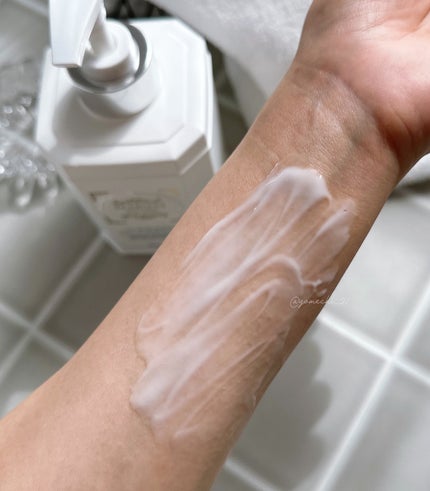 パフュームボディローション リリィムスクホワイトティー/TEABLESS/ボディローションを使ったクチコミ(4枚目)