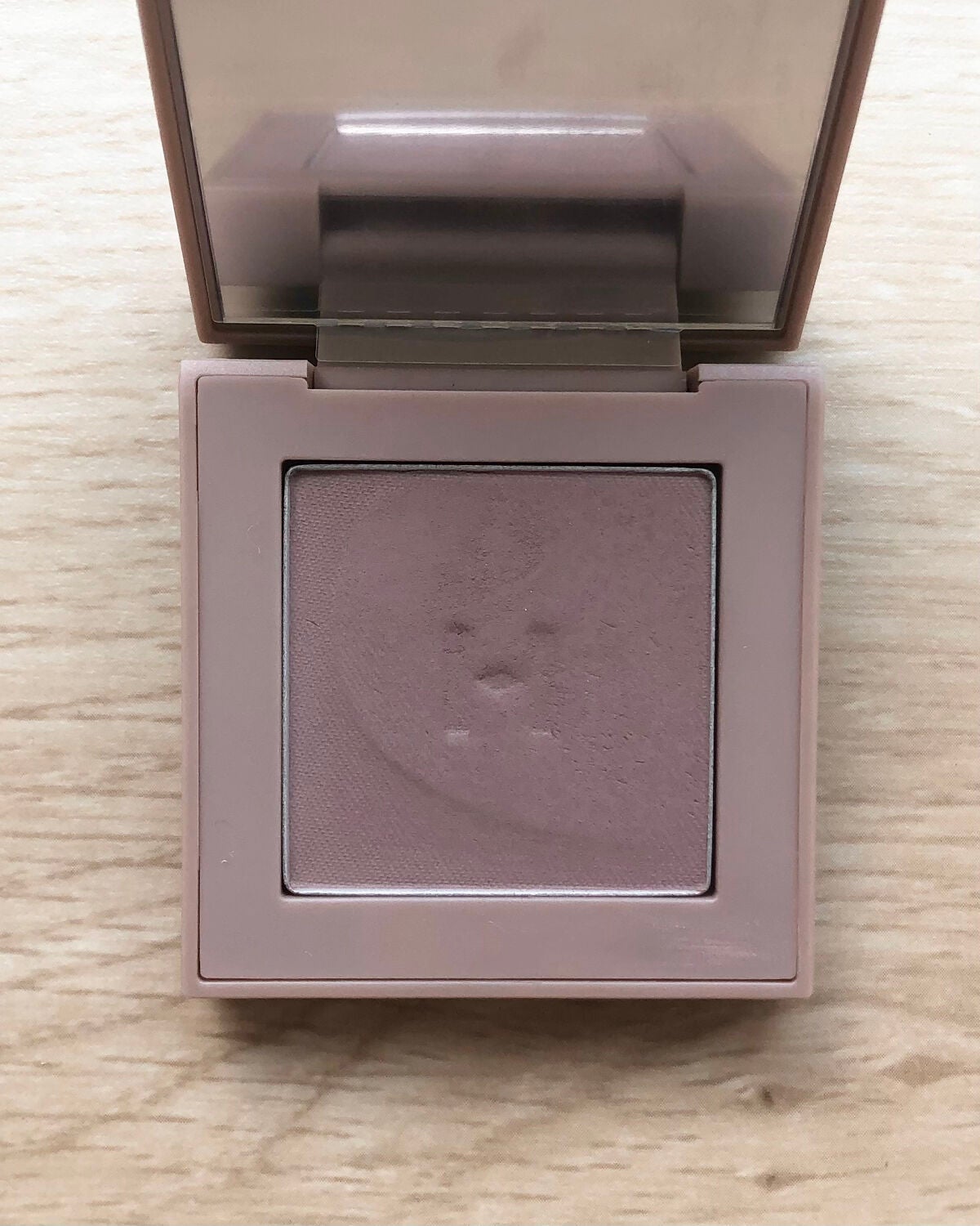 ニューデップスアイシャドウ/hince/単色アイシャドウを使ったクチコミ(1枚目)