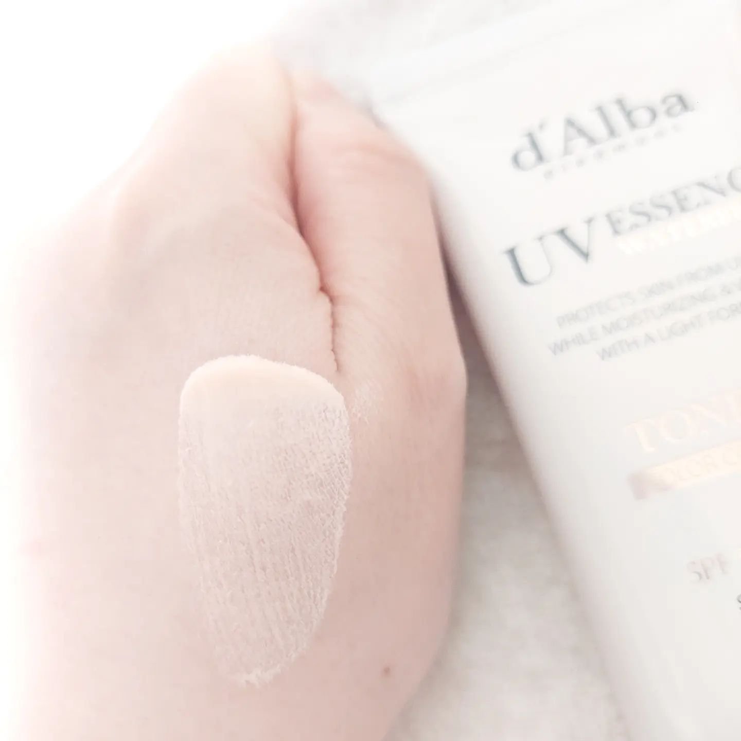 ウォータフルトーンアップサンクリーム/ダルバ/日焼け止めクリームを使ったクチコミ（3枚目）