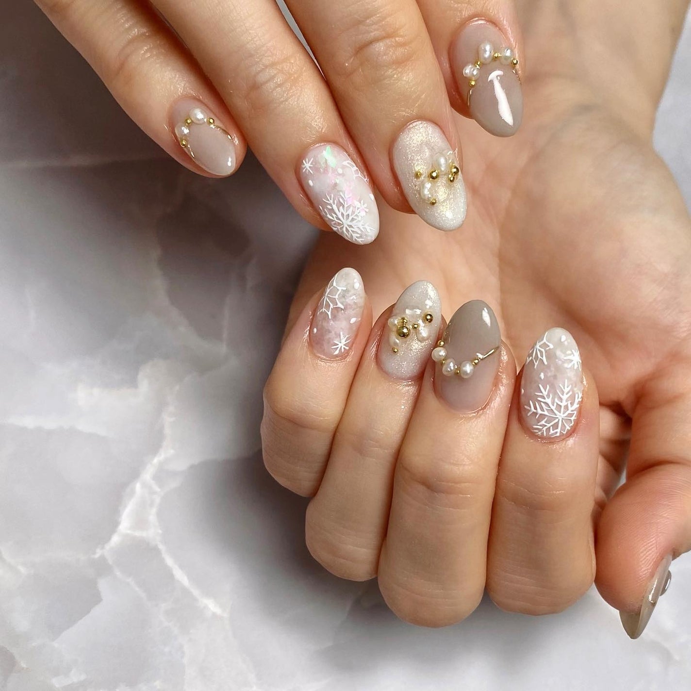 naomi on LIPS 「サンプルをアレンジ☺️オーロラフレーク+雪の結晶❄️淡水パール..」(1枚目)