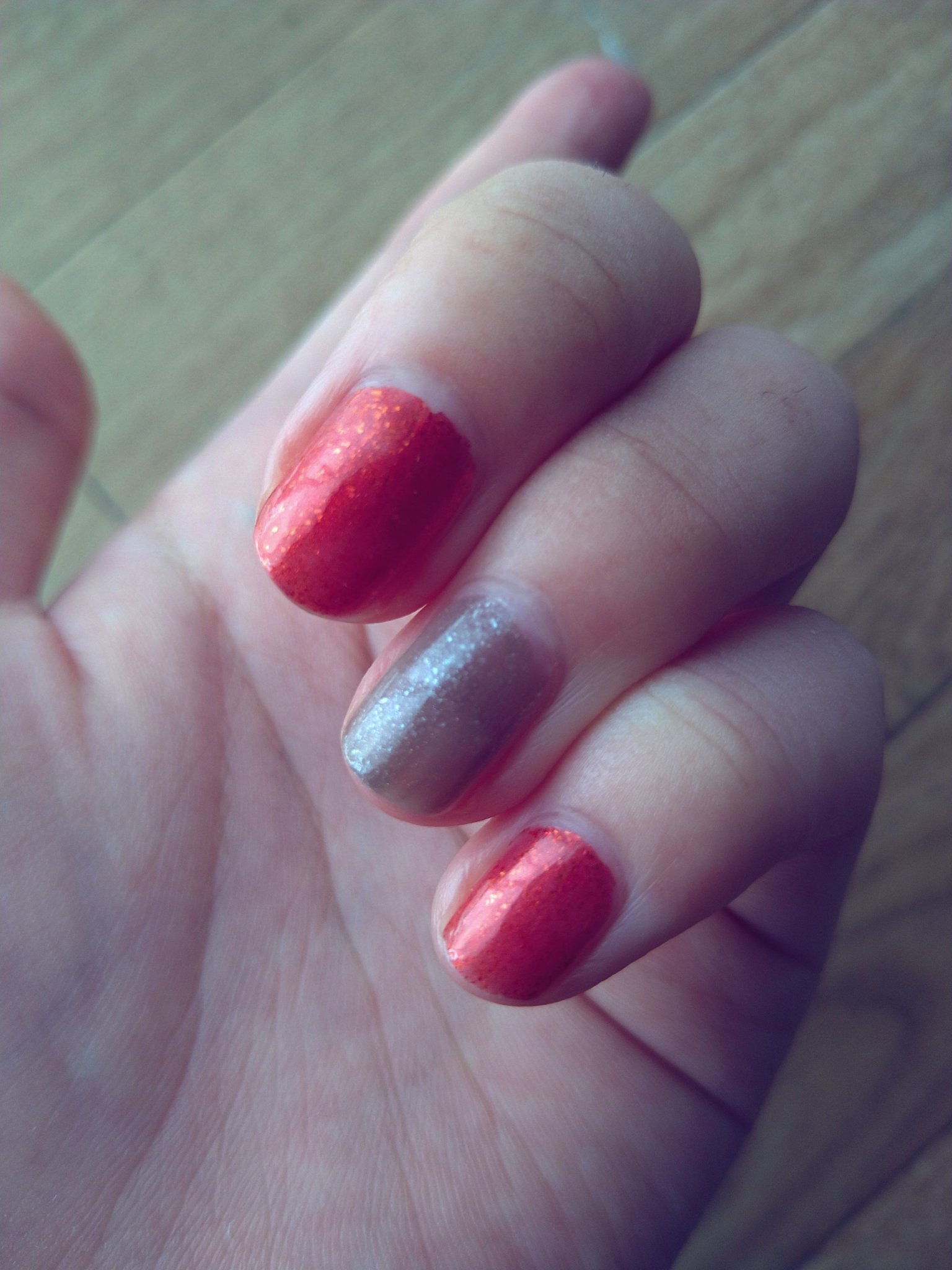 ミニネイル GY06 獏/パラドゥ/マニキュアを使ったクチコミ（1枚目）