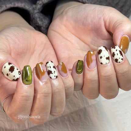 ぴよこれいと あうるす on LIPS 「オーダー:うし🐮あとはお任せ。ひとさん( @__ht.nail..」(4枚目)