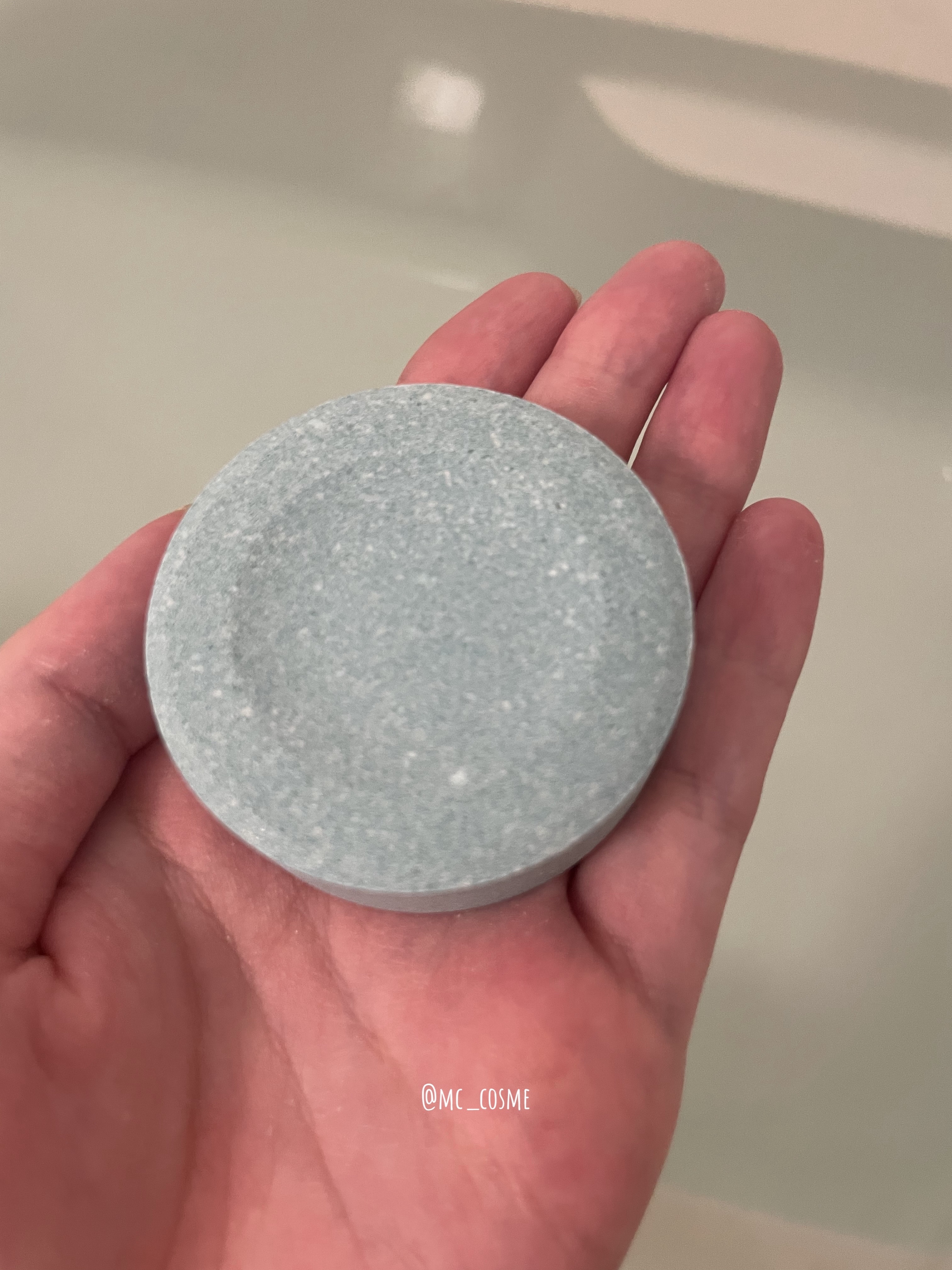 クナイプ スパークリングタブレット ピースフルモーメント アクアハーバルの香り/クナイプ/炭酸系入浴剤を使ったクチコミ（3枚目）