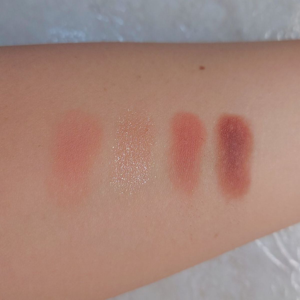 ローカー プレイカラーアイズミニ/ETUDE/アイシャドウパレットを使ったクチコミ(3枚目)