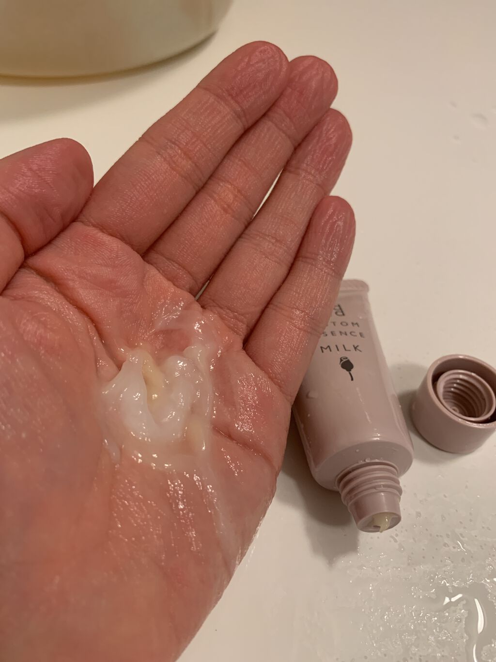 カスタムエッセンス するんと まとまるミルク/and and/洗い流すヘアトリートメントを使ったクチコミ(5枚目)