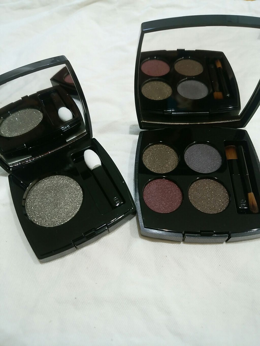 レ キャトル オンブル 332 ヌワール スュプレーム/CHANEL/アイシャドウパレットを使ったクチコミ（1枚目）