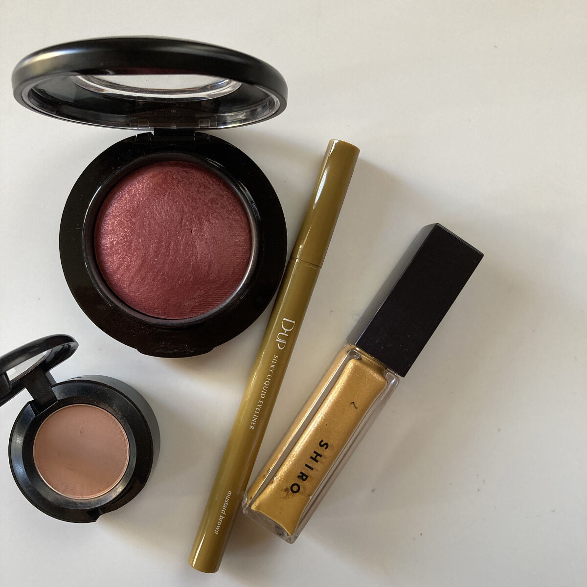 カレンデュラアイシャドウリキッド 0I04 スプラウトイエロー/SHIRO/リキッドアイシャドウを使ったクチコミ（1枚目）