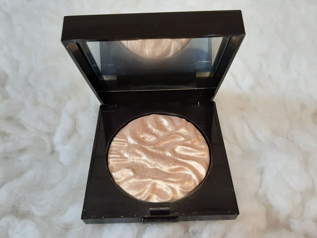 フェイスイルミネーター/ローラ メルシエ/パウダーハイライトを使ったクチコミ(1枚目)