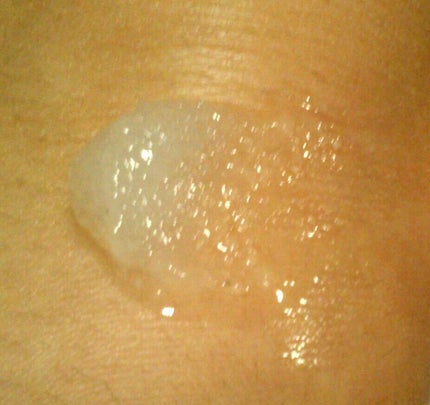 ボタニカルシュガー&バタースクラブ(カシス&ローズ)/BOTANIST/ボディスクラブを使ったクチコミ(2枚目)