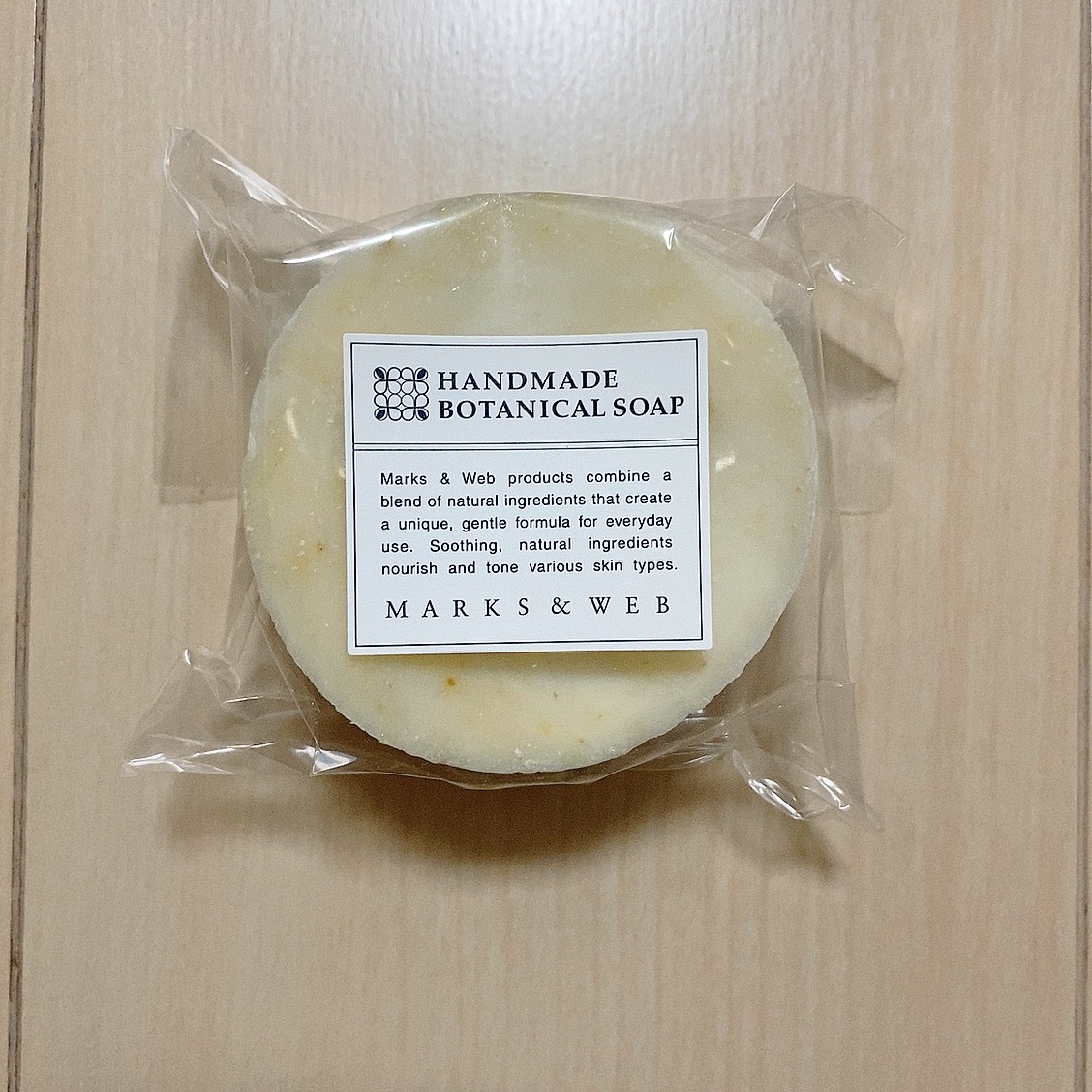 ハンドメイドボタニカルソープ カミツレ／ホホバ/MARKS&WEB/洗顔石鹸を使ったクチコミ（2枚目）