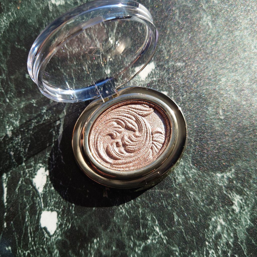 A Holiday Fable Metal Fantasy Eyeshadow/KIKO/単色アイシャドウを使ったクチコミ(1枚目)