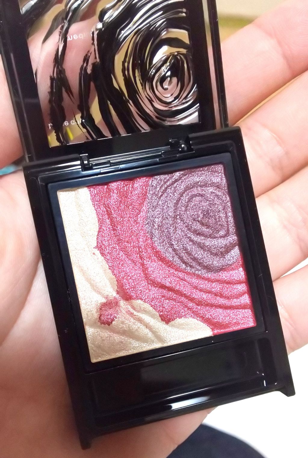 ダークローズシャドウ/KATE/アイシャドウパレットを使ったクチコミ（2枚目）